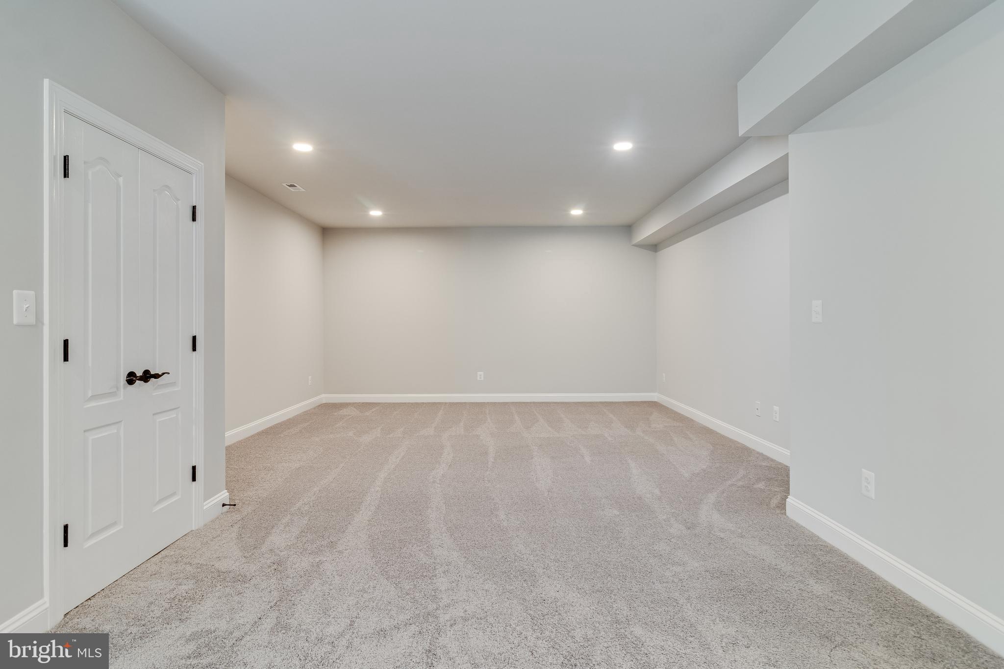 OAKWOOD ESTATES - Residential