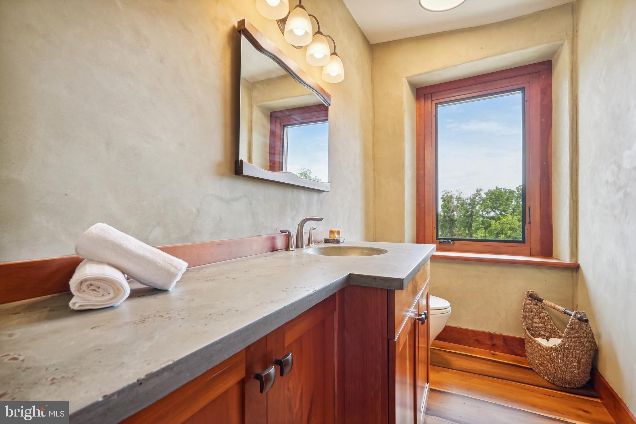 SQUIRREL WOOD - Residential