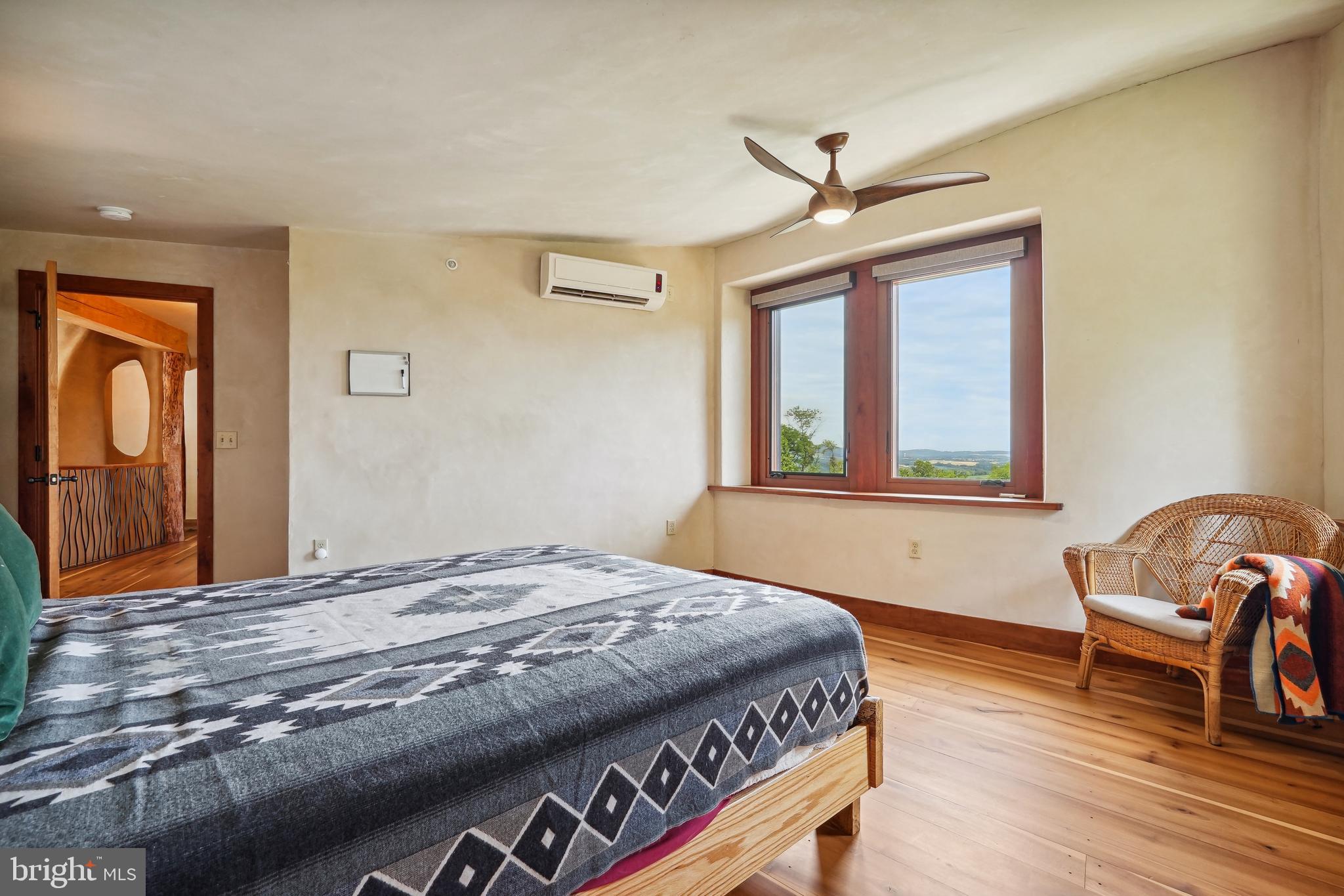 SQUIRREL WOOD - Residential