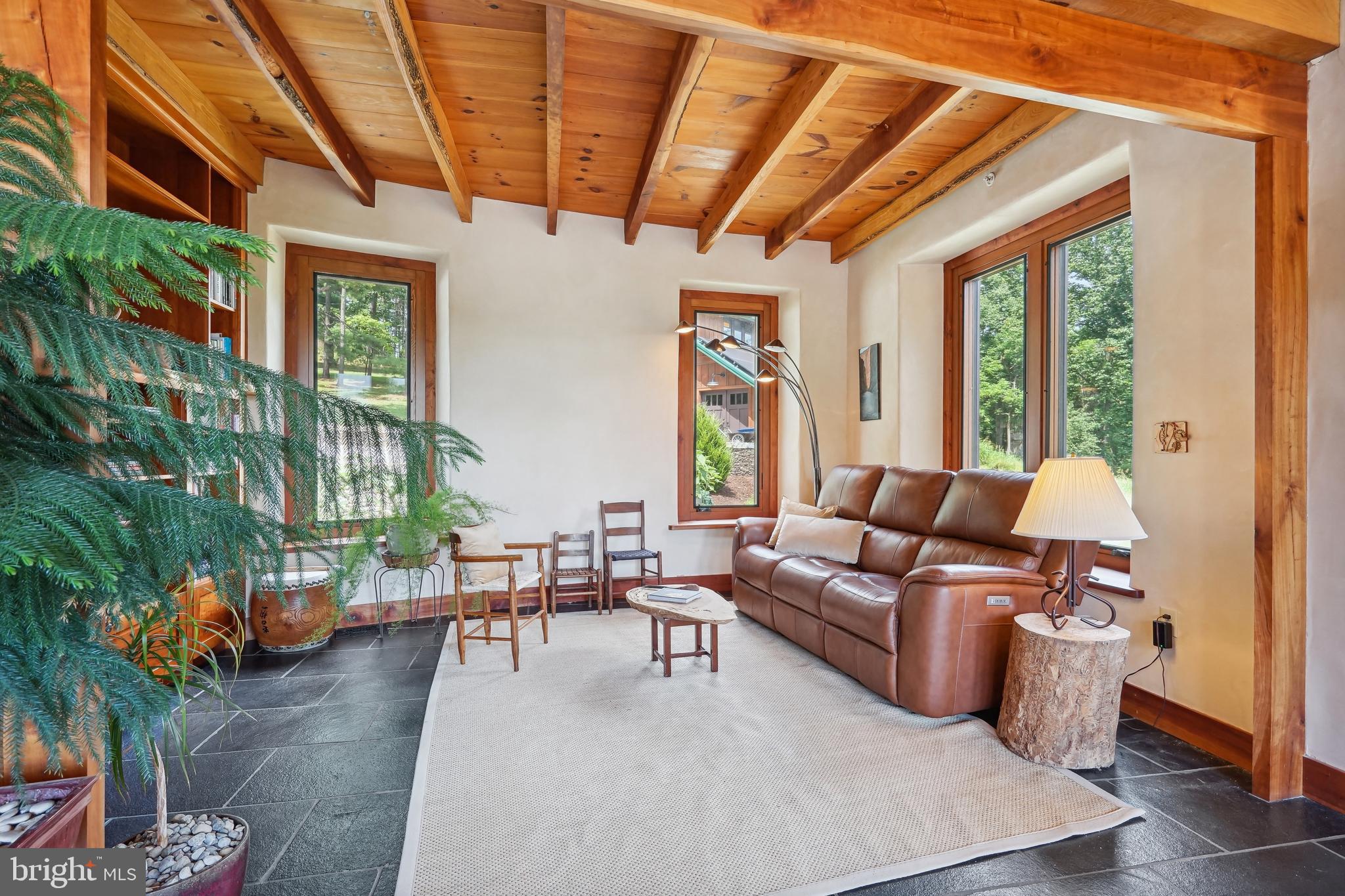 SQUIRREL WOOD - Residential