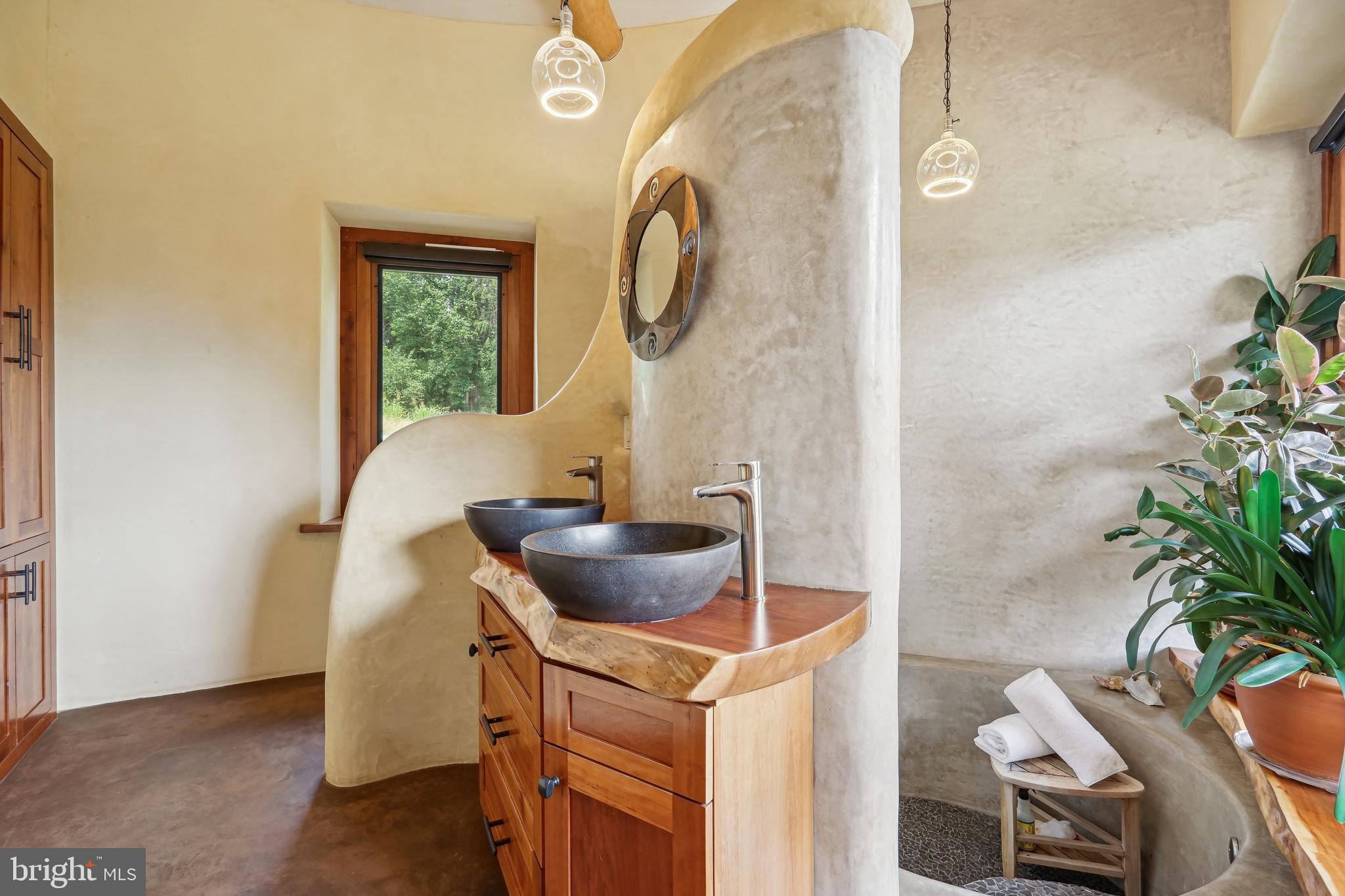 SQUIRREL WOOD - Residential