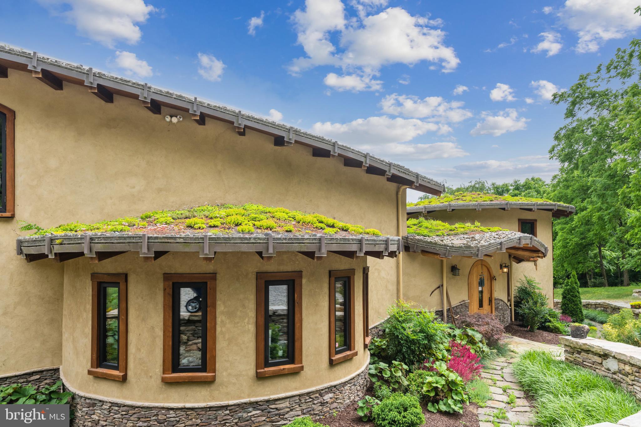 SQUIRREL WOOD - Residential