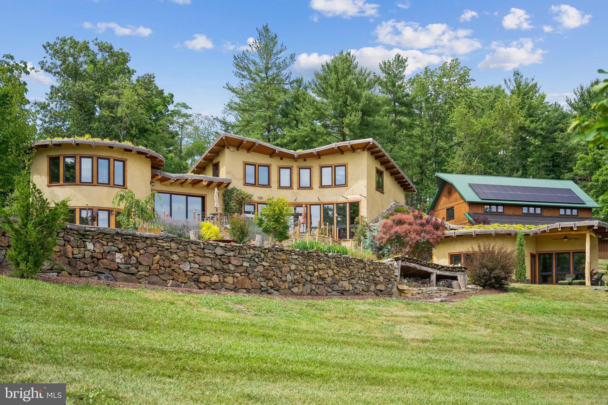 SQUIRREL WOOD - Residential