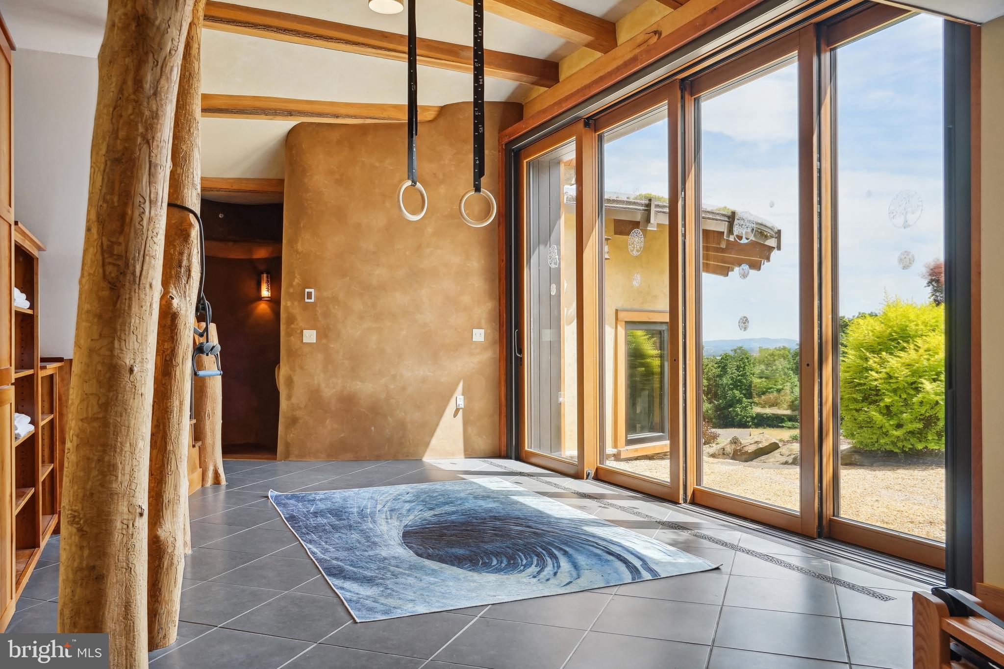 SQUIRREL WOOD - Residential