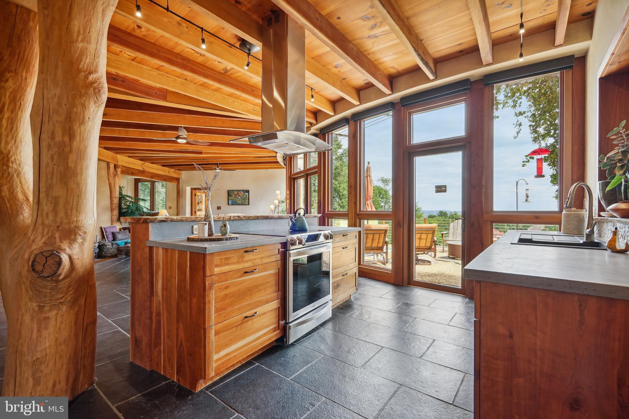 SQUIRREL WOOD - Residential