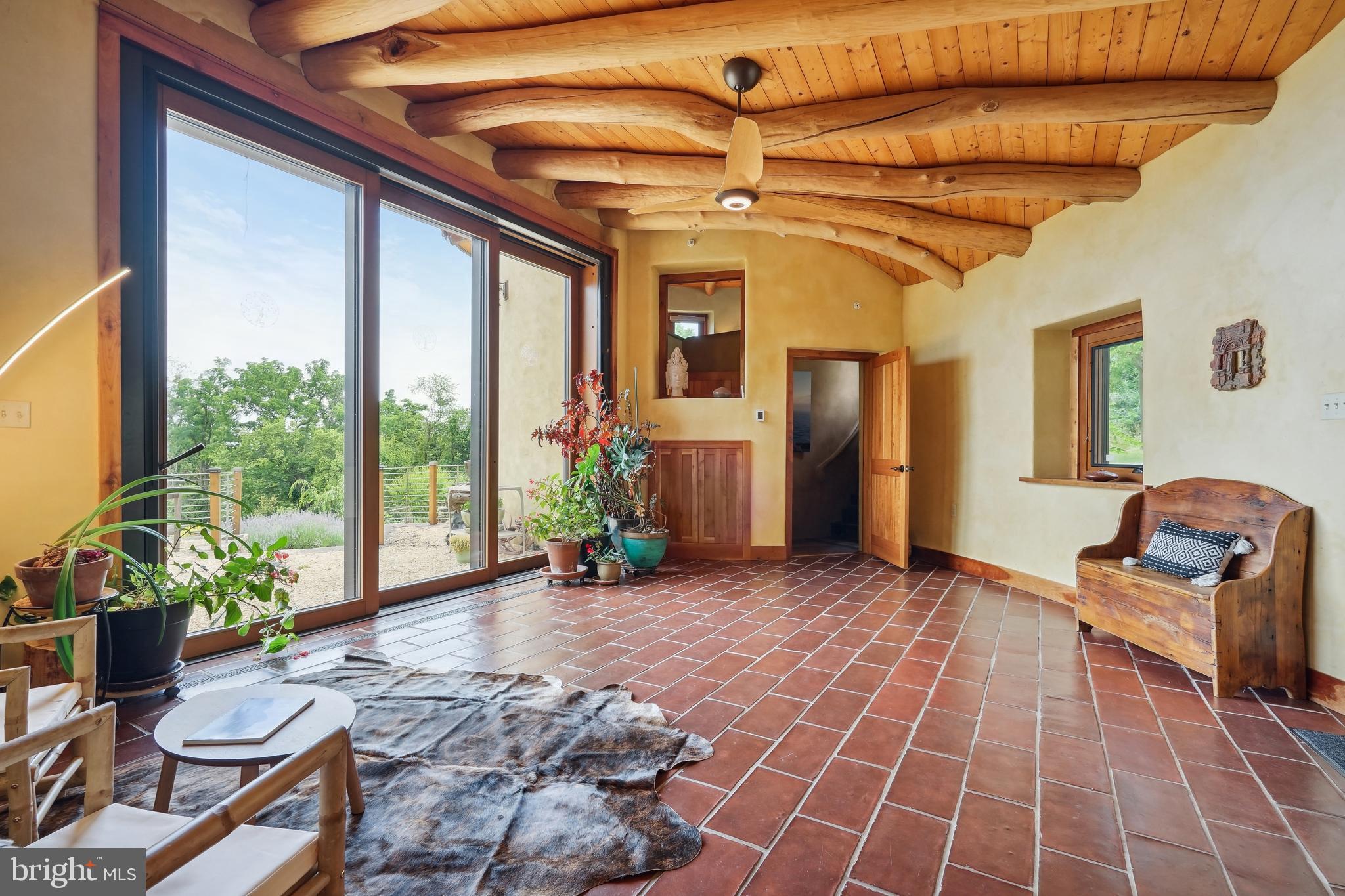 SQUIRREL WOOD - Residential