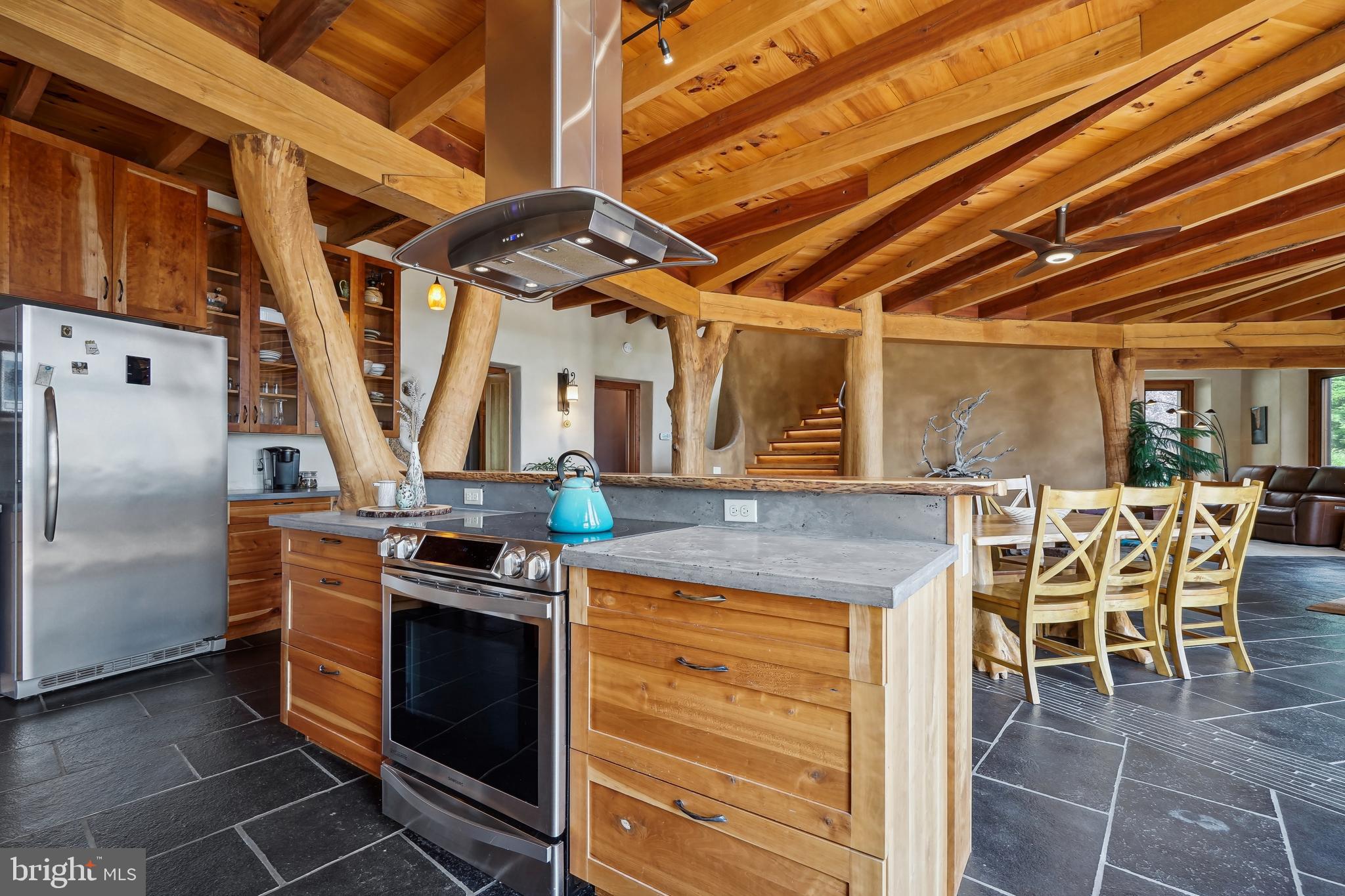 SQUIRREL WOOD - Residential