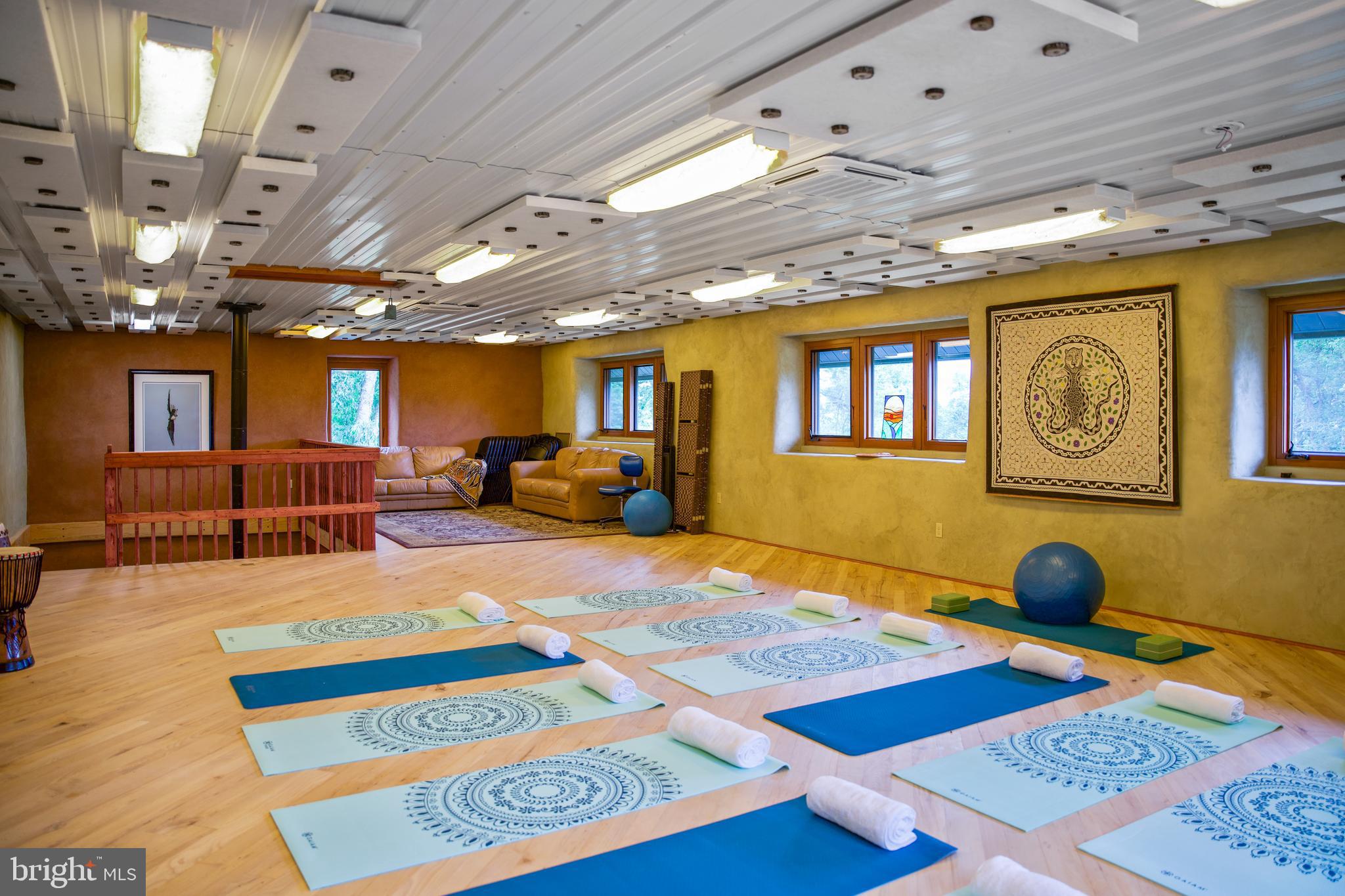 SQUIRREL WOOD - Residential