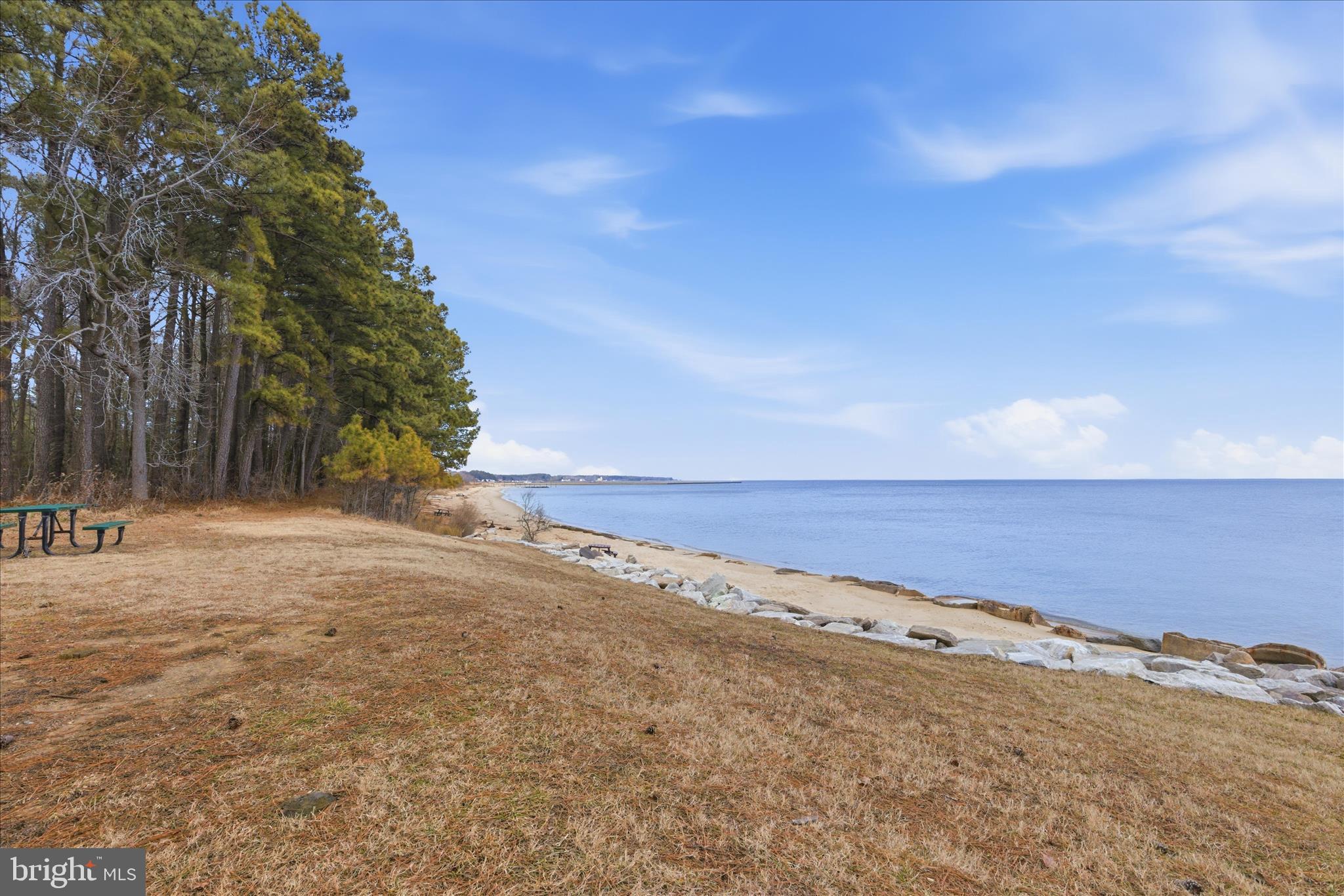 THE MOORINGS CEDAR COVE - Residential