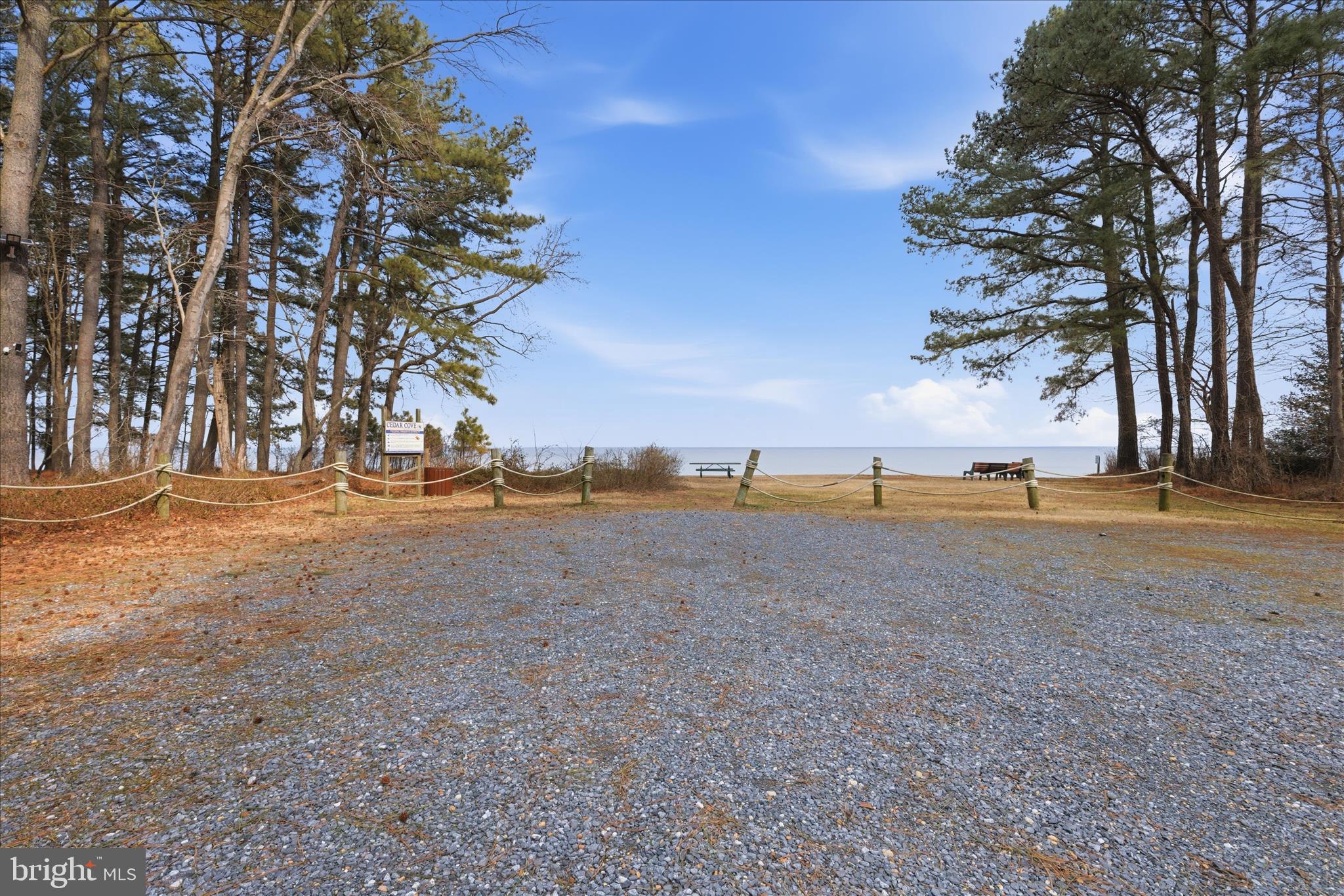 THE MOORINGS CEDAR COVE - Residential