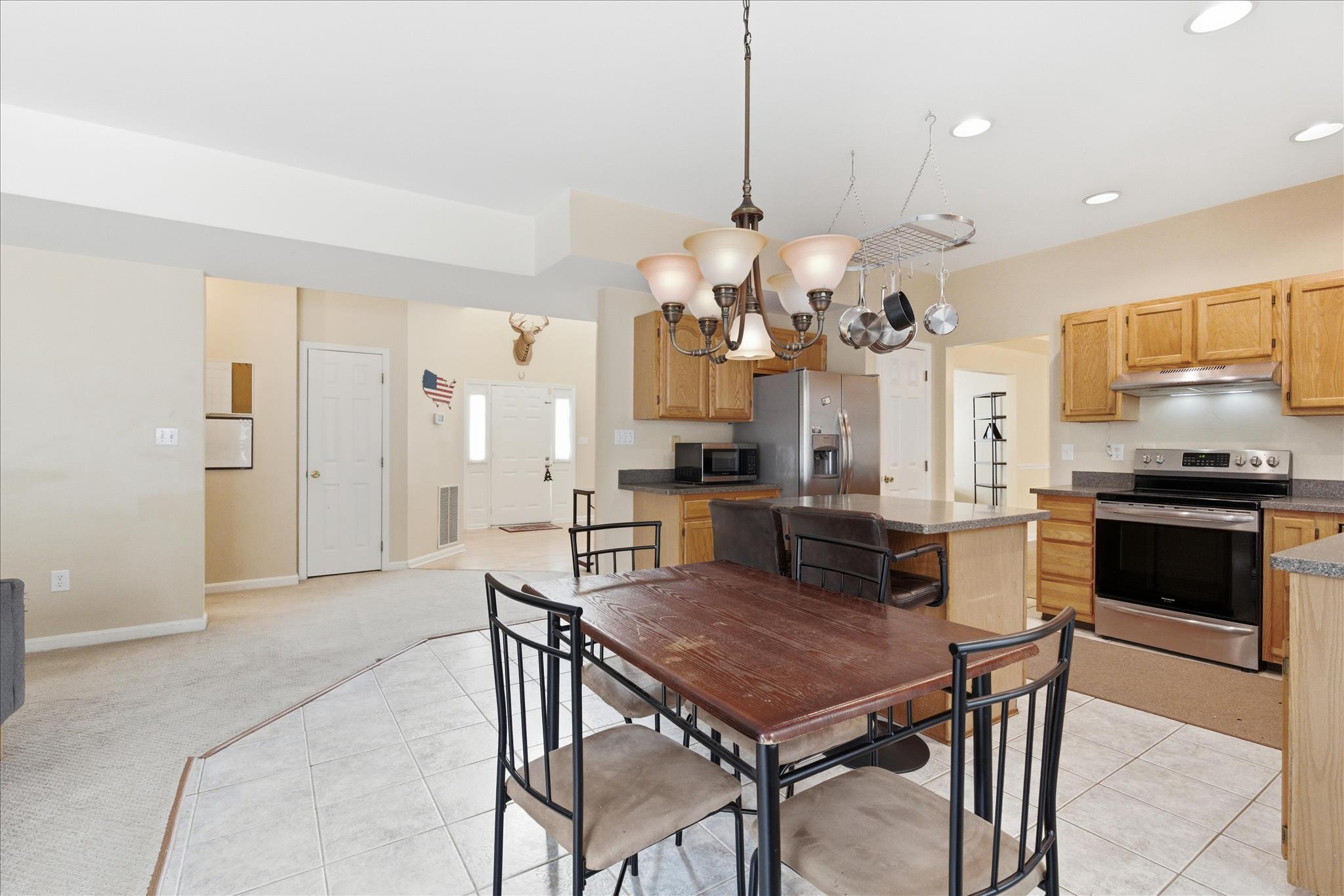 THE MOORINGS CEDAR COVE - Residential