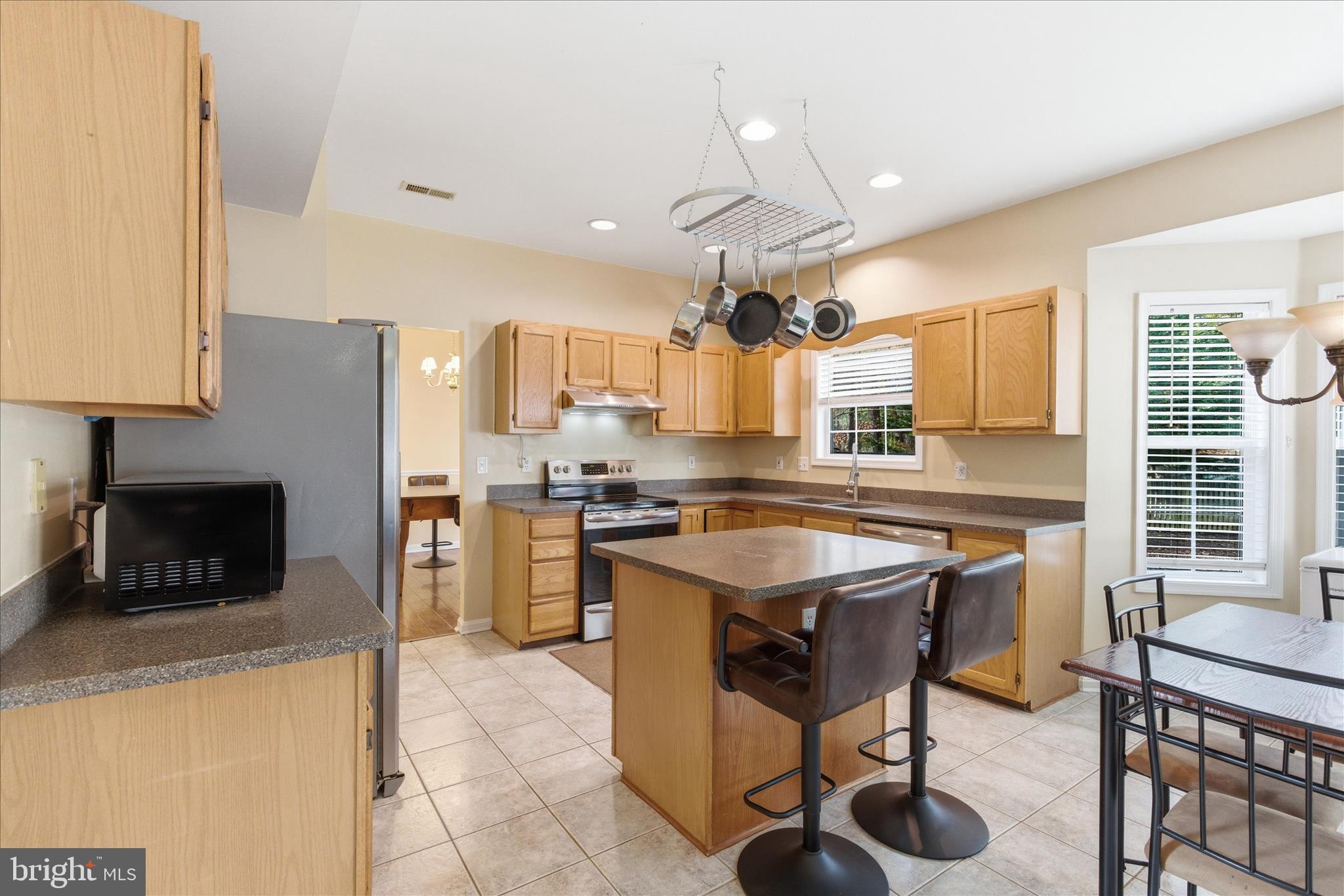 THE MOORINGS CEDAR COVE - Residential