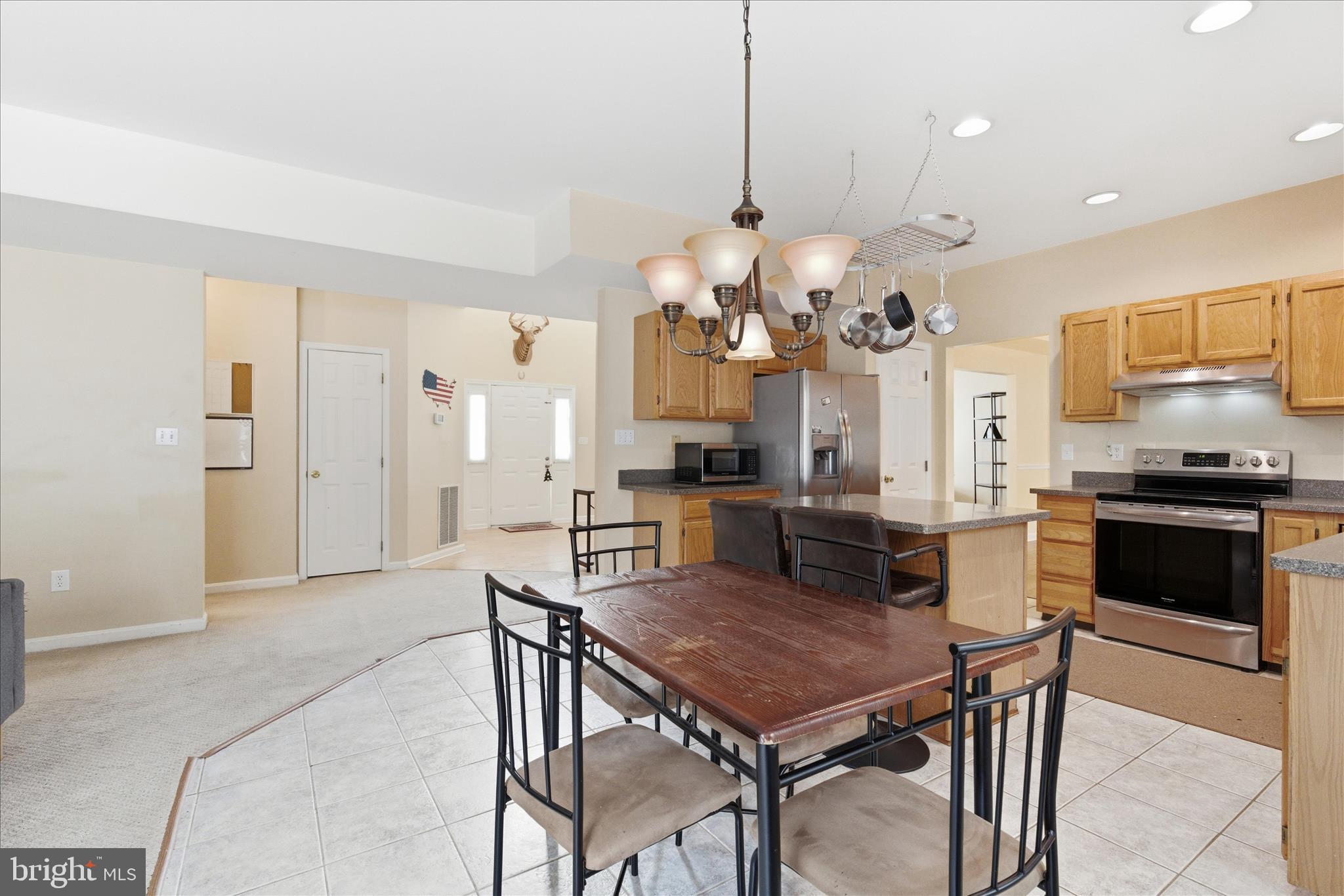 THE MOORINGS CEDAR COVE - Residential