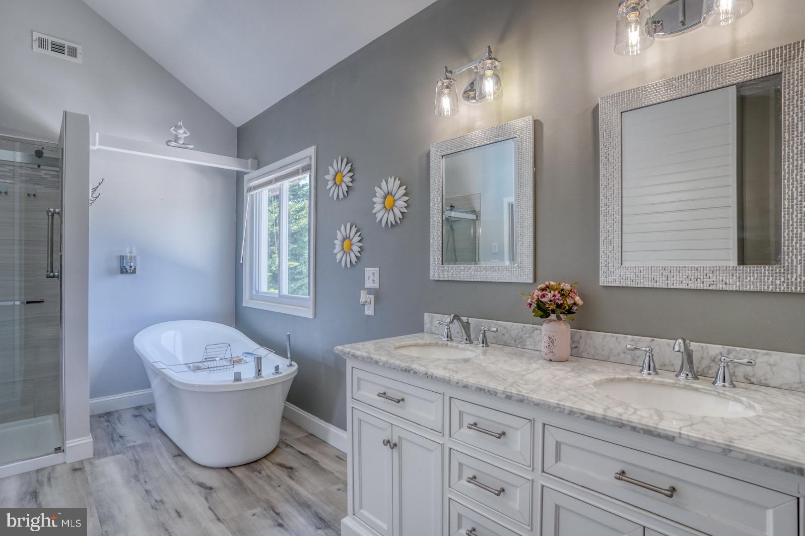 HUNTERS RIDGE - Residential