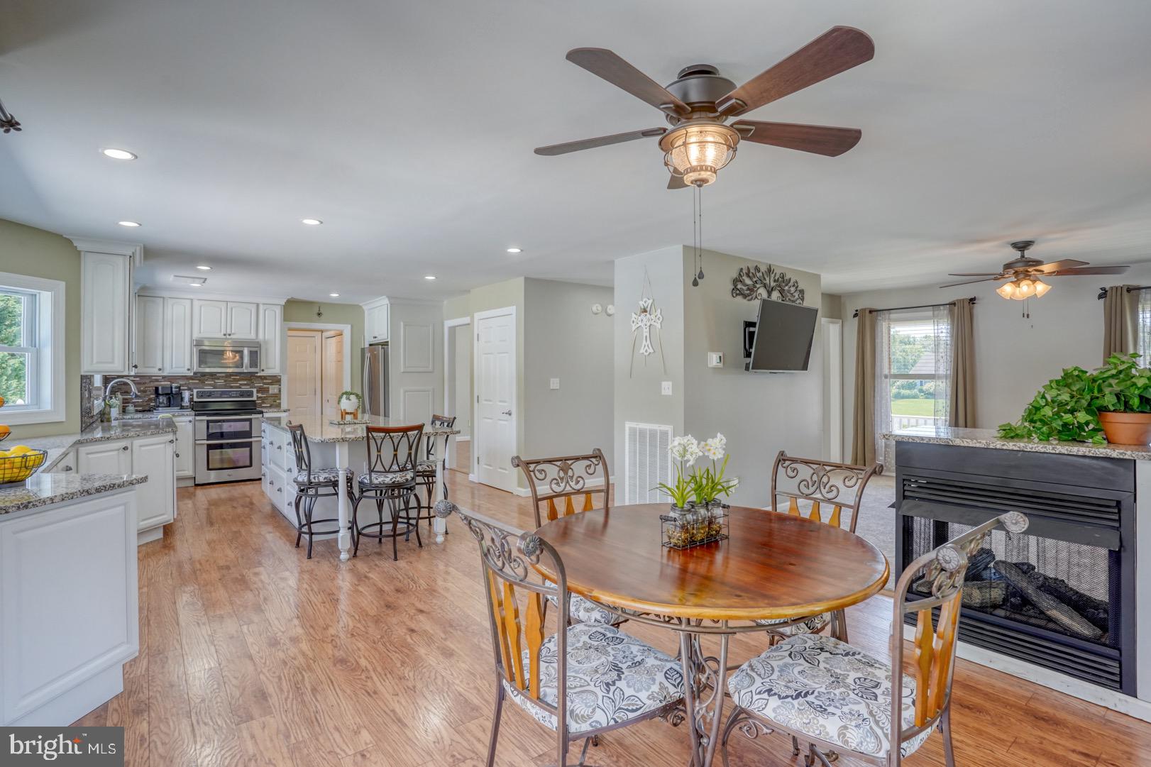 HUNTERS RIDGE - Residential