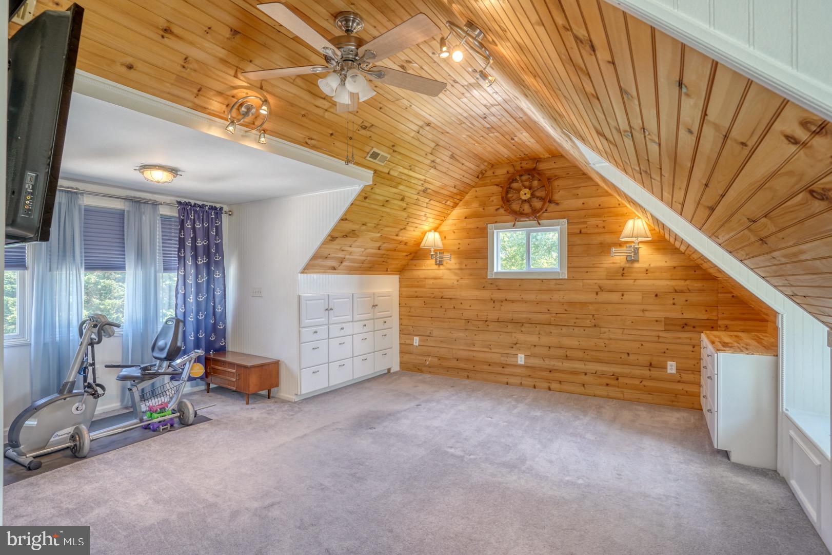 HUNTERS RIDGE - Residential