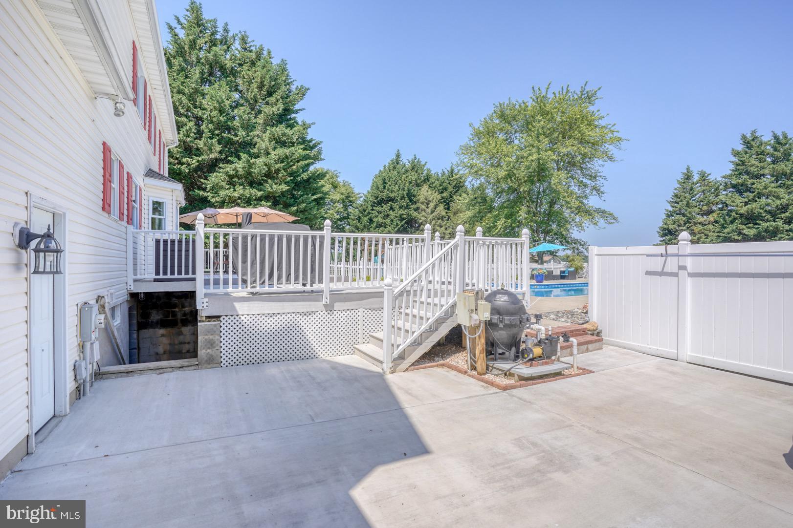 HUNTERS RIDGE - Residential