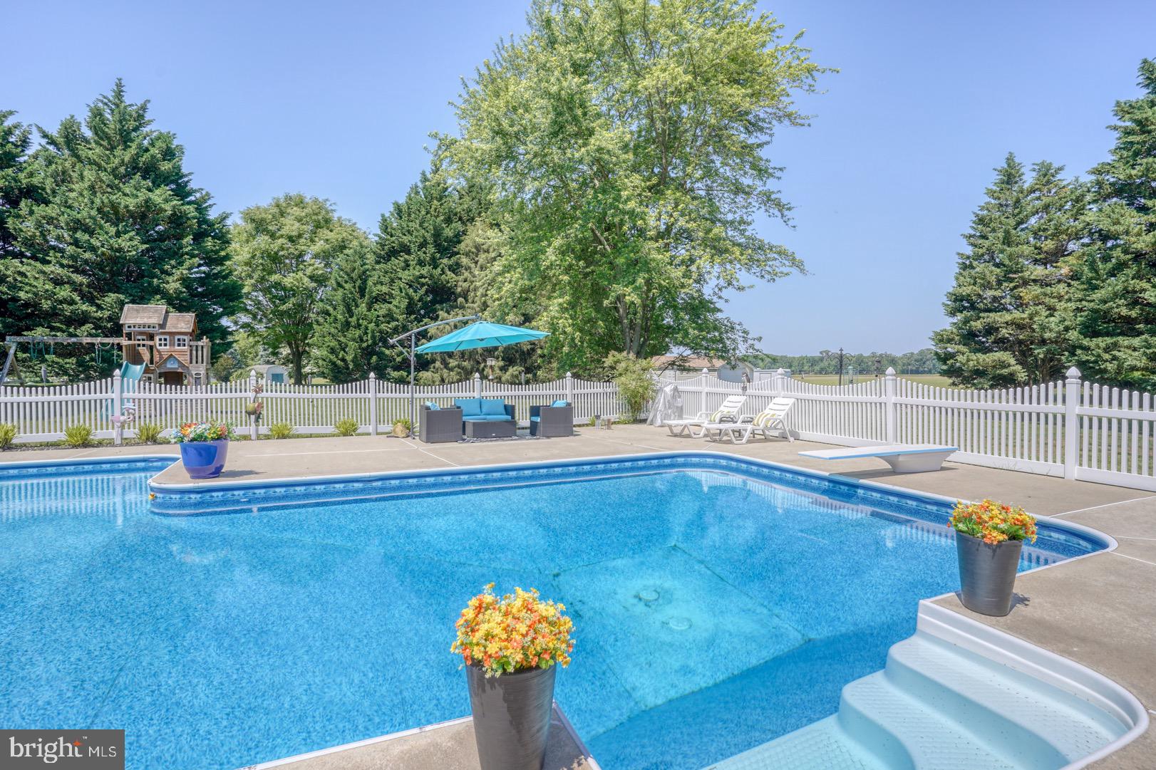 HUNTERS RIDGE - Residential