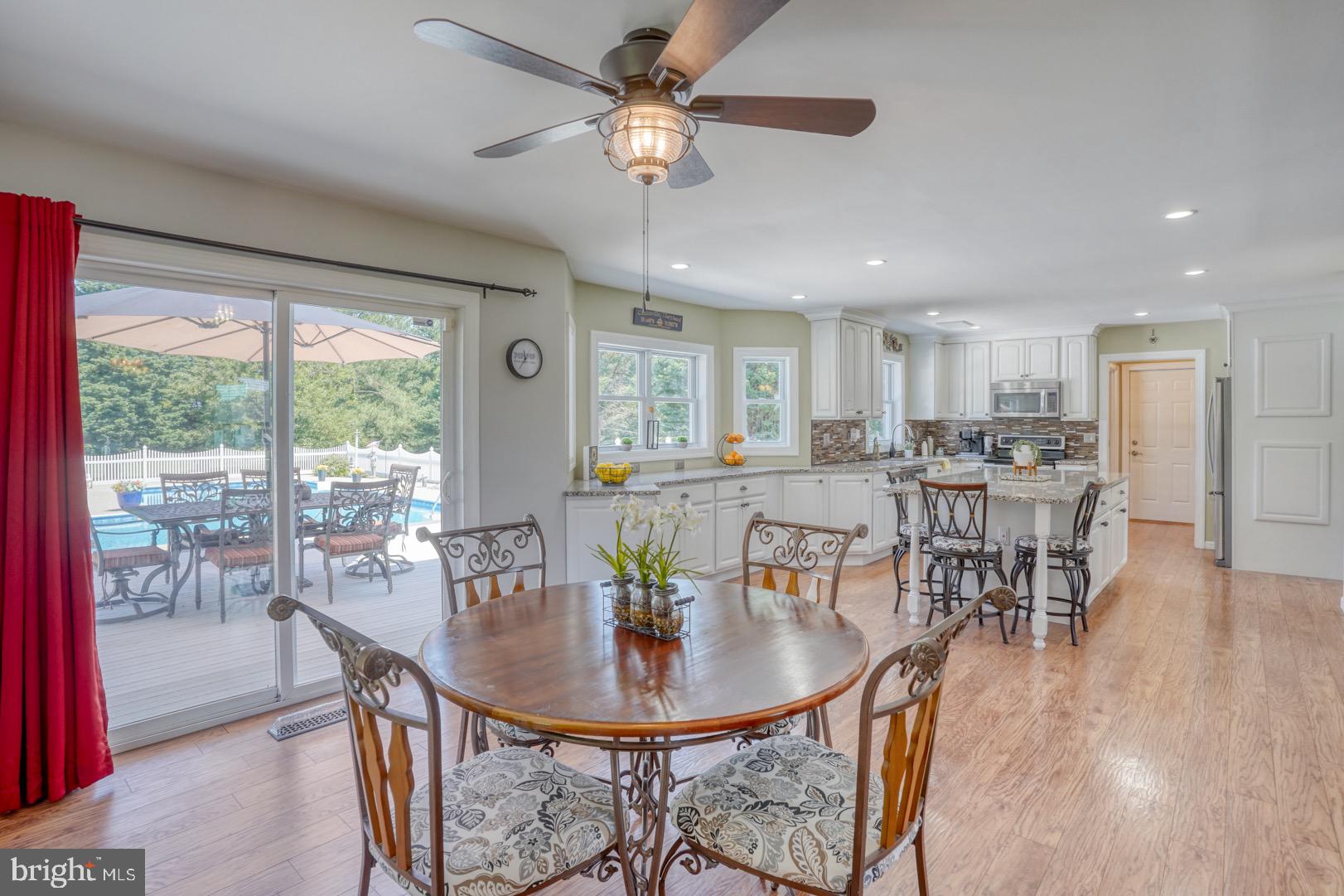 HUNTERS RIDGE - Residential