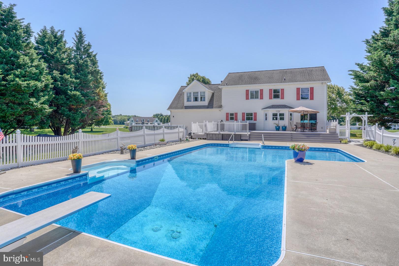 HUNTERS RIDGE - Residential