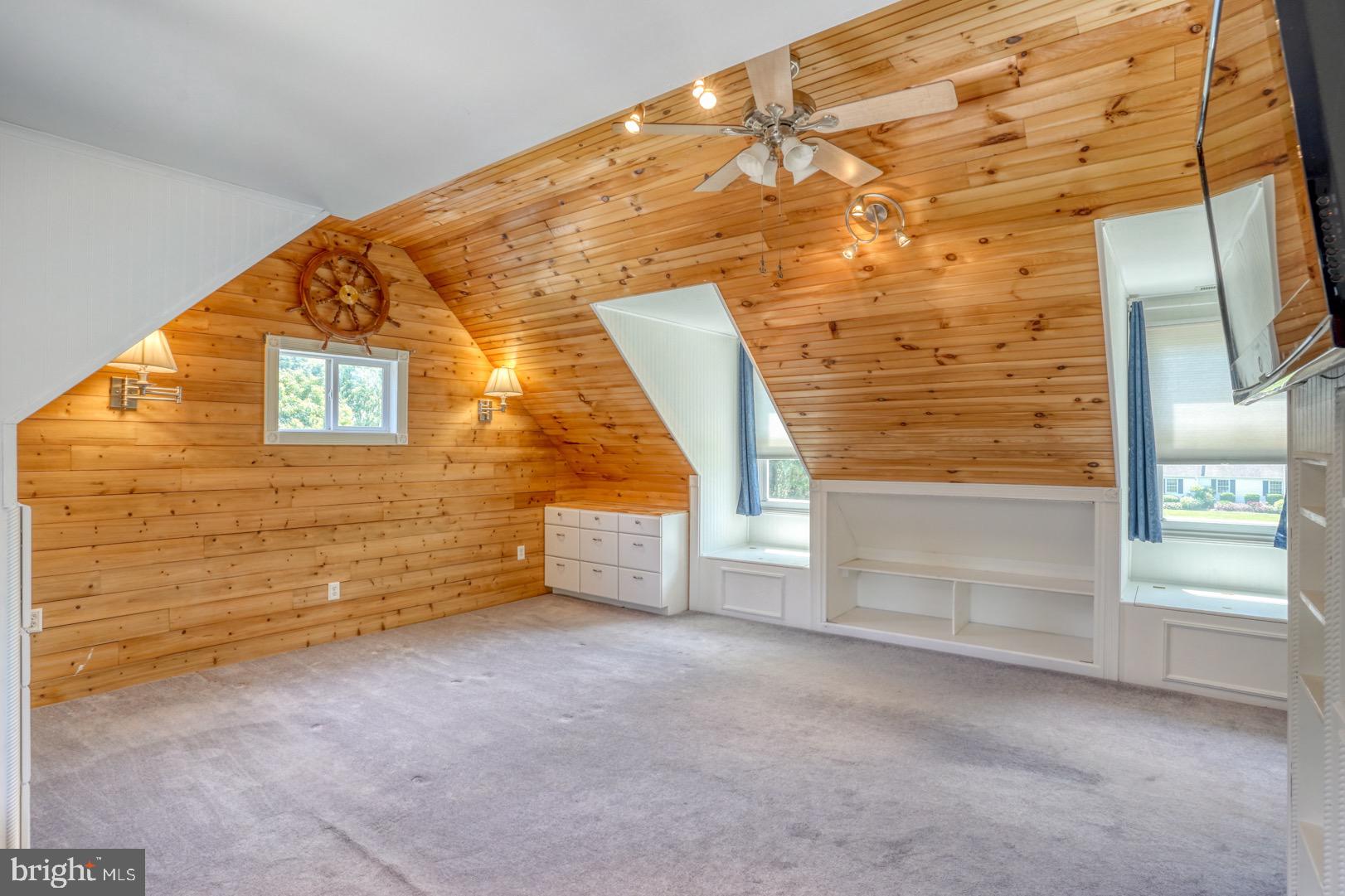 HUNTERS RIDGE - Residential