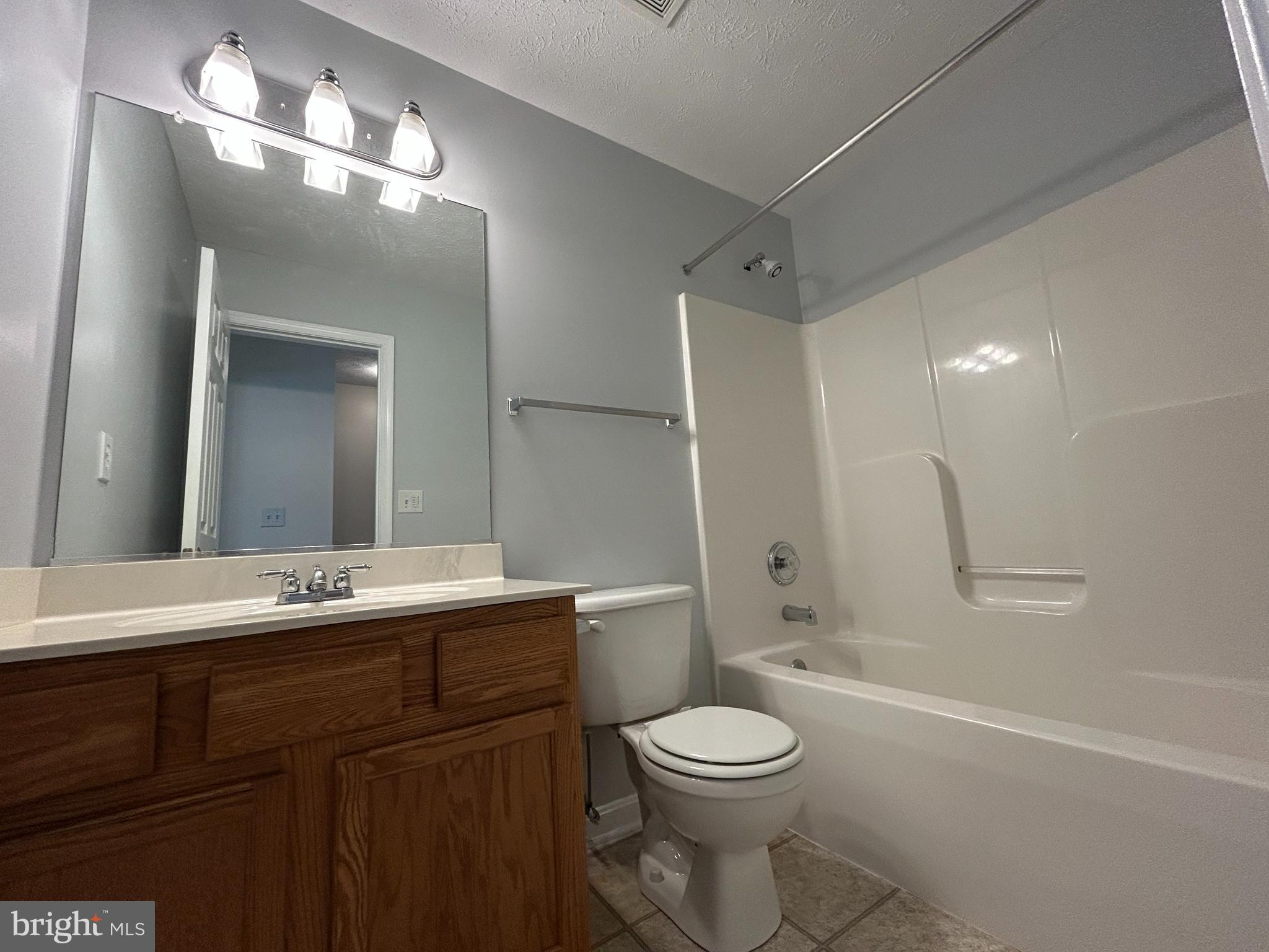 COVENTRY CREEK - Residential Lease