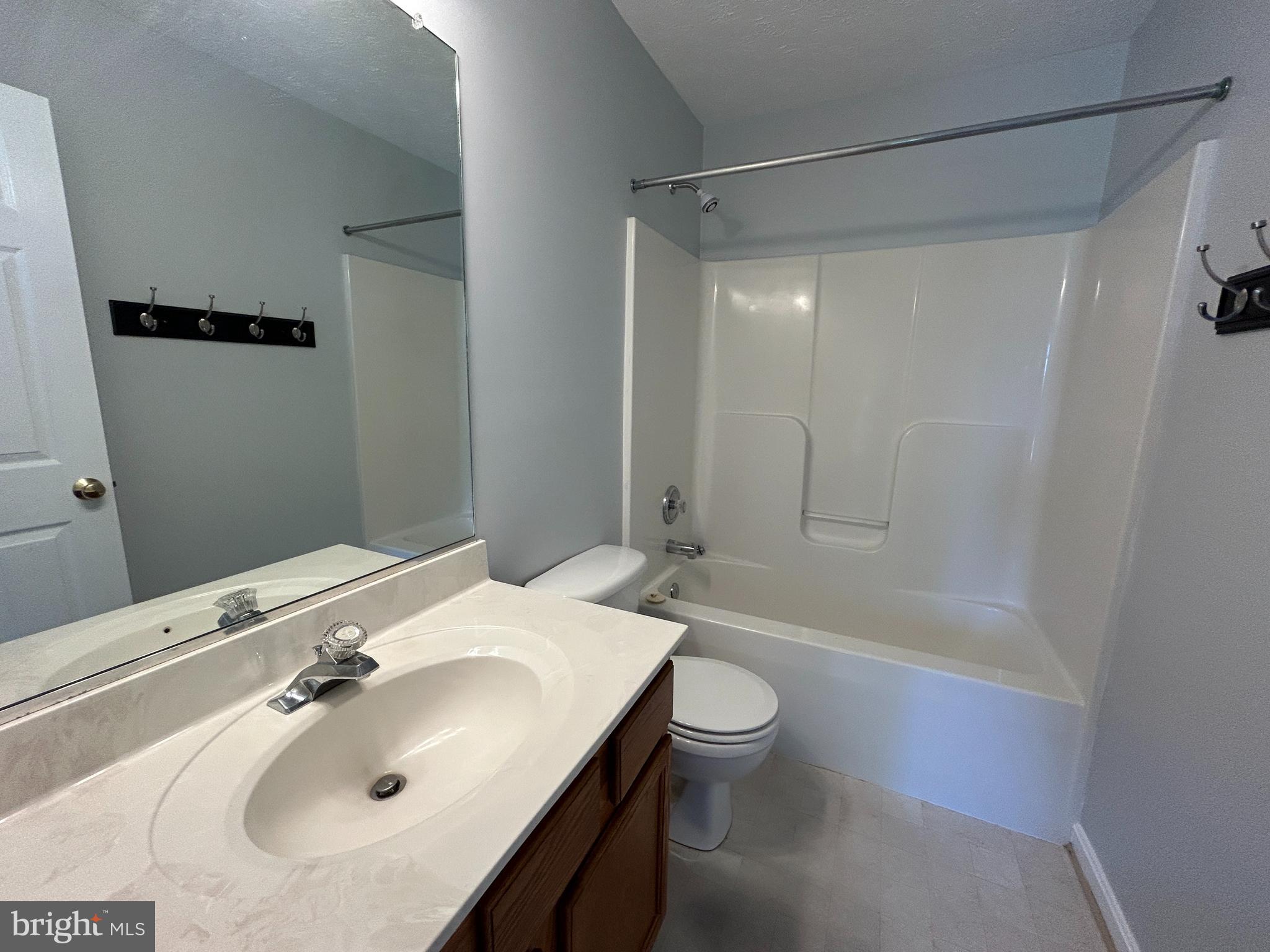 COVENTRY CREEK - Residential Lease