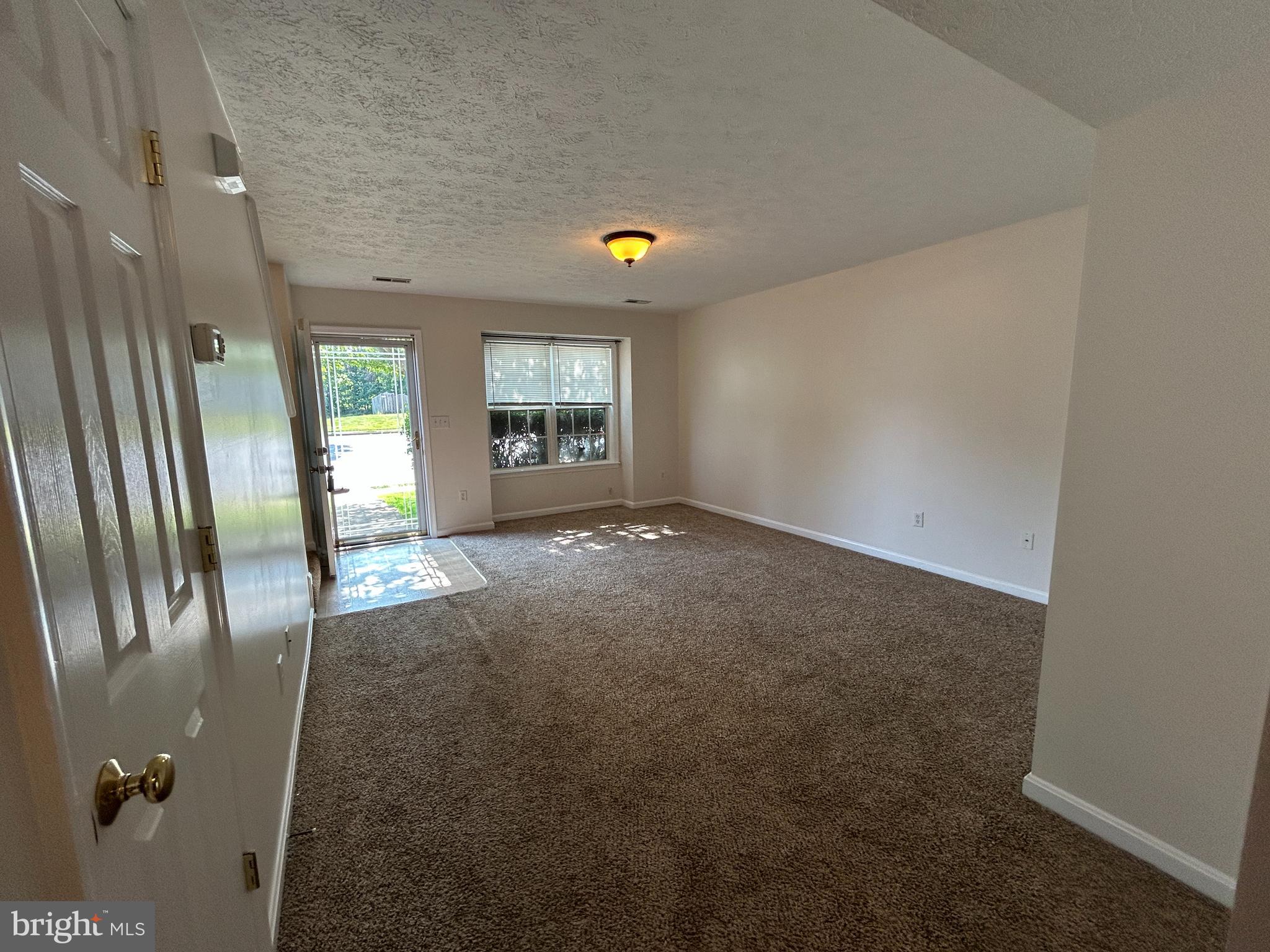 COVENTRY CREEK - Residential Lease