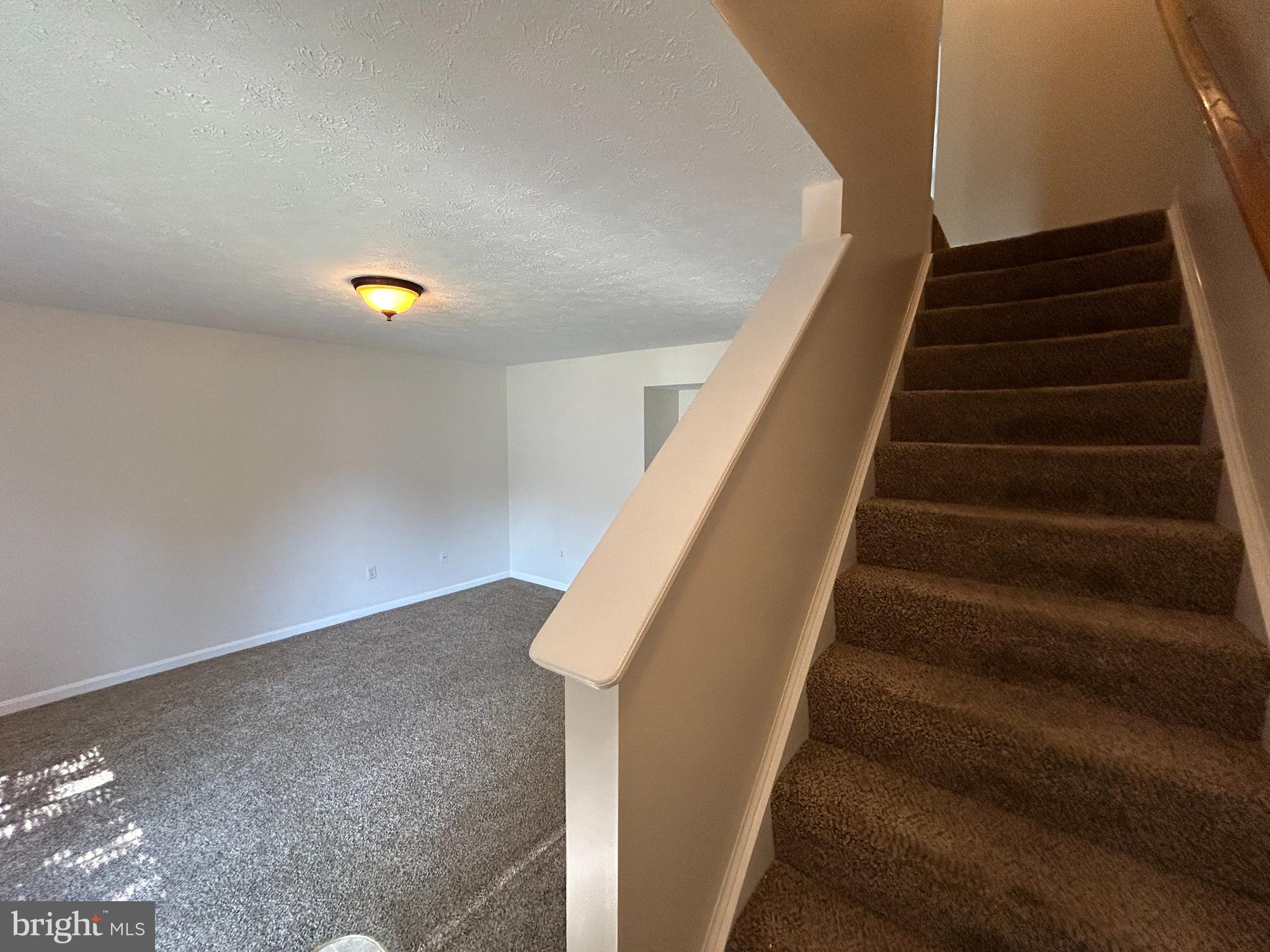 COVENTRY CREEK - Residential Lease