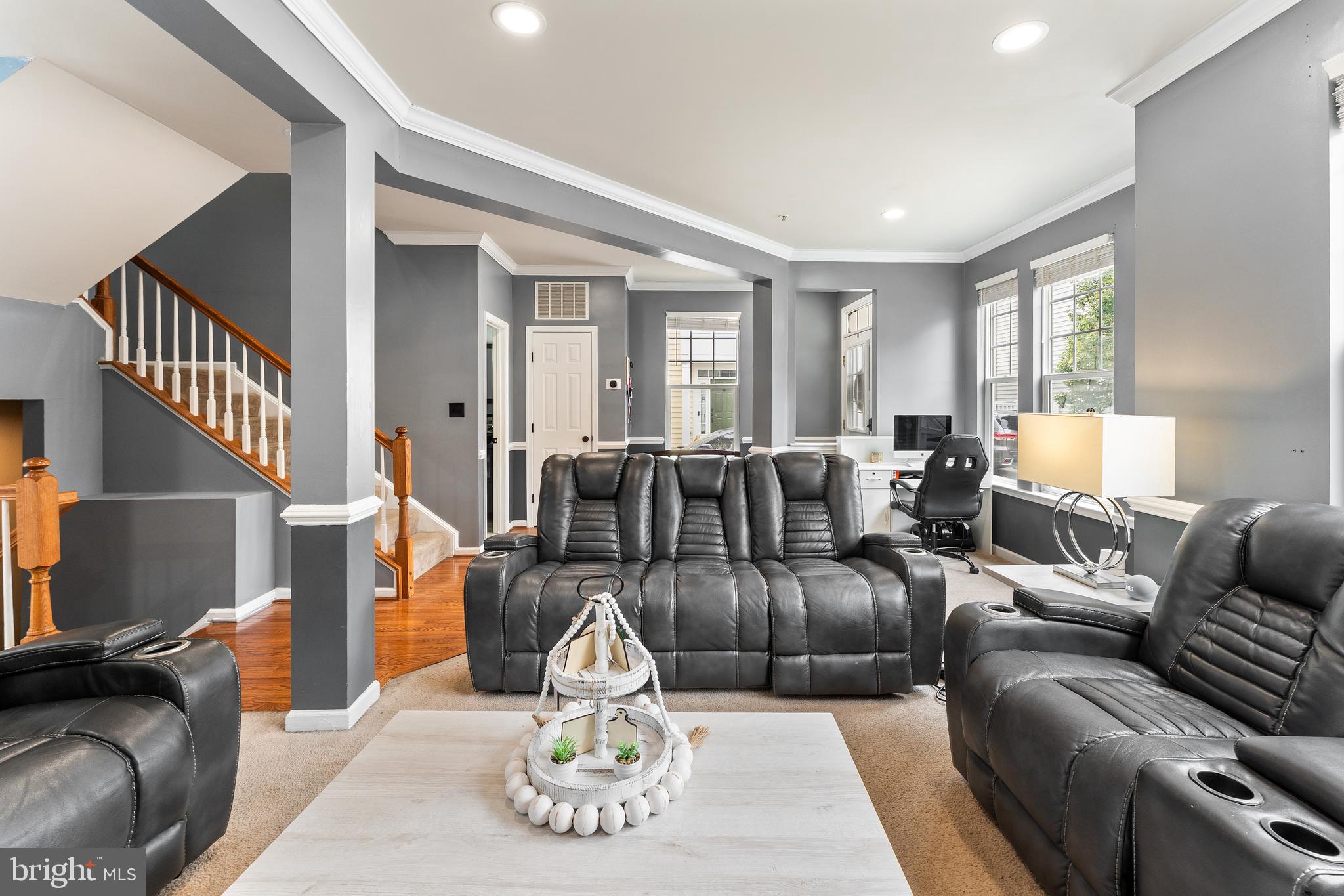 10045 PENTLAND HILLS WAY
