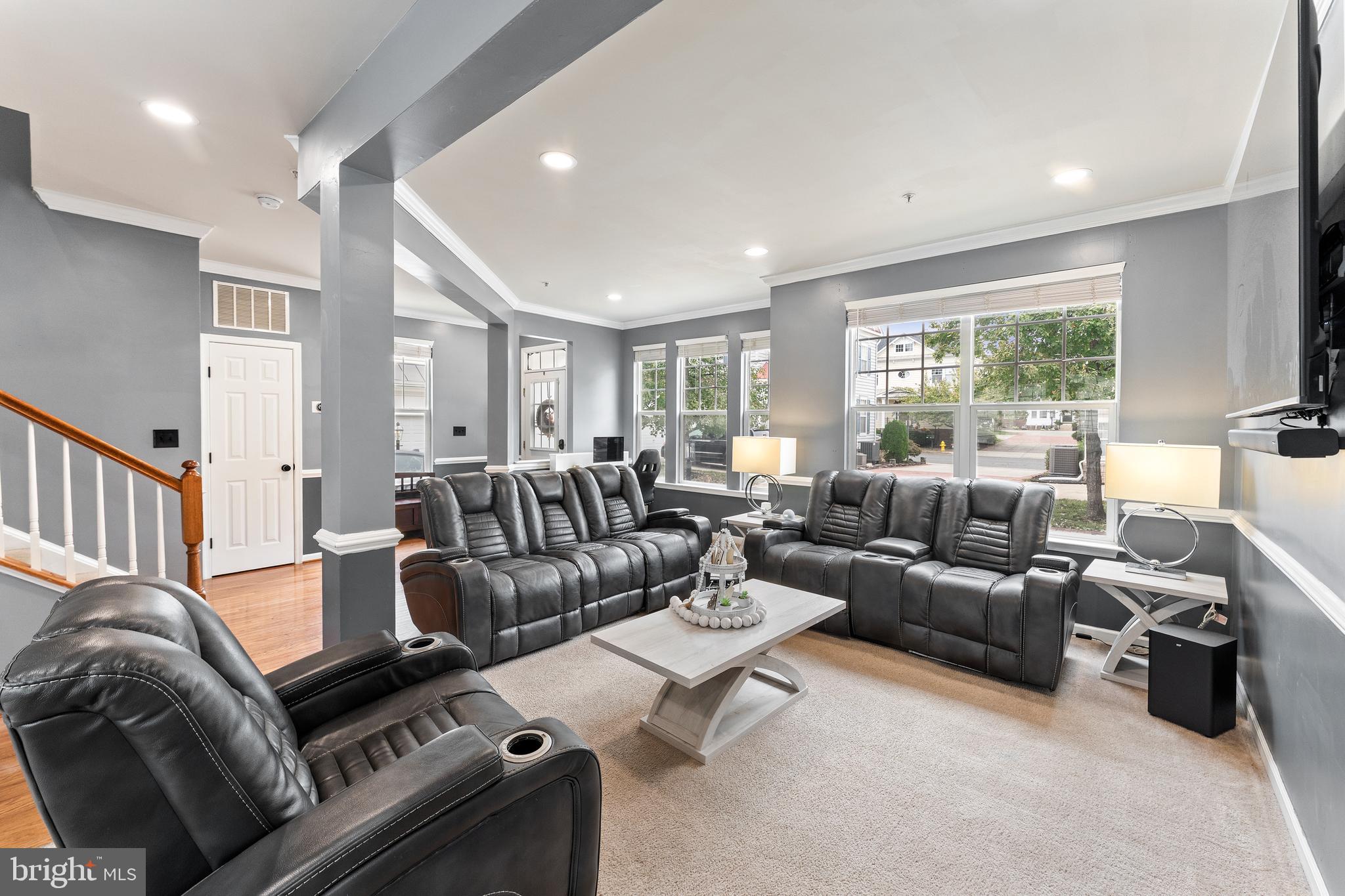 10045 PENTLAND HILLS WAY