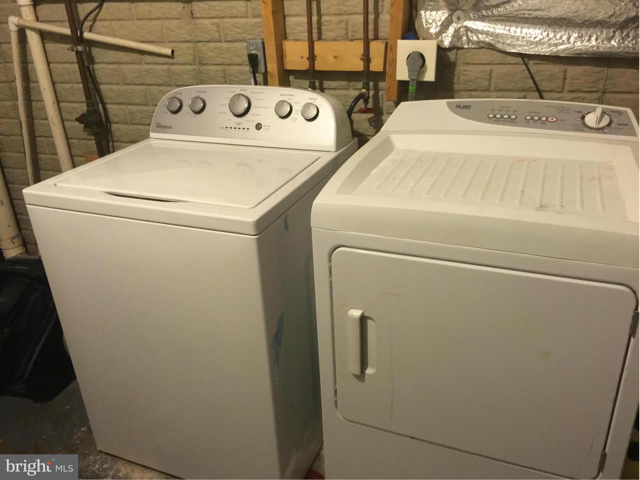 ROLLING BROOK - Residential Lease