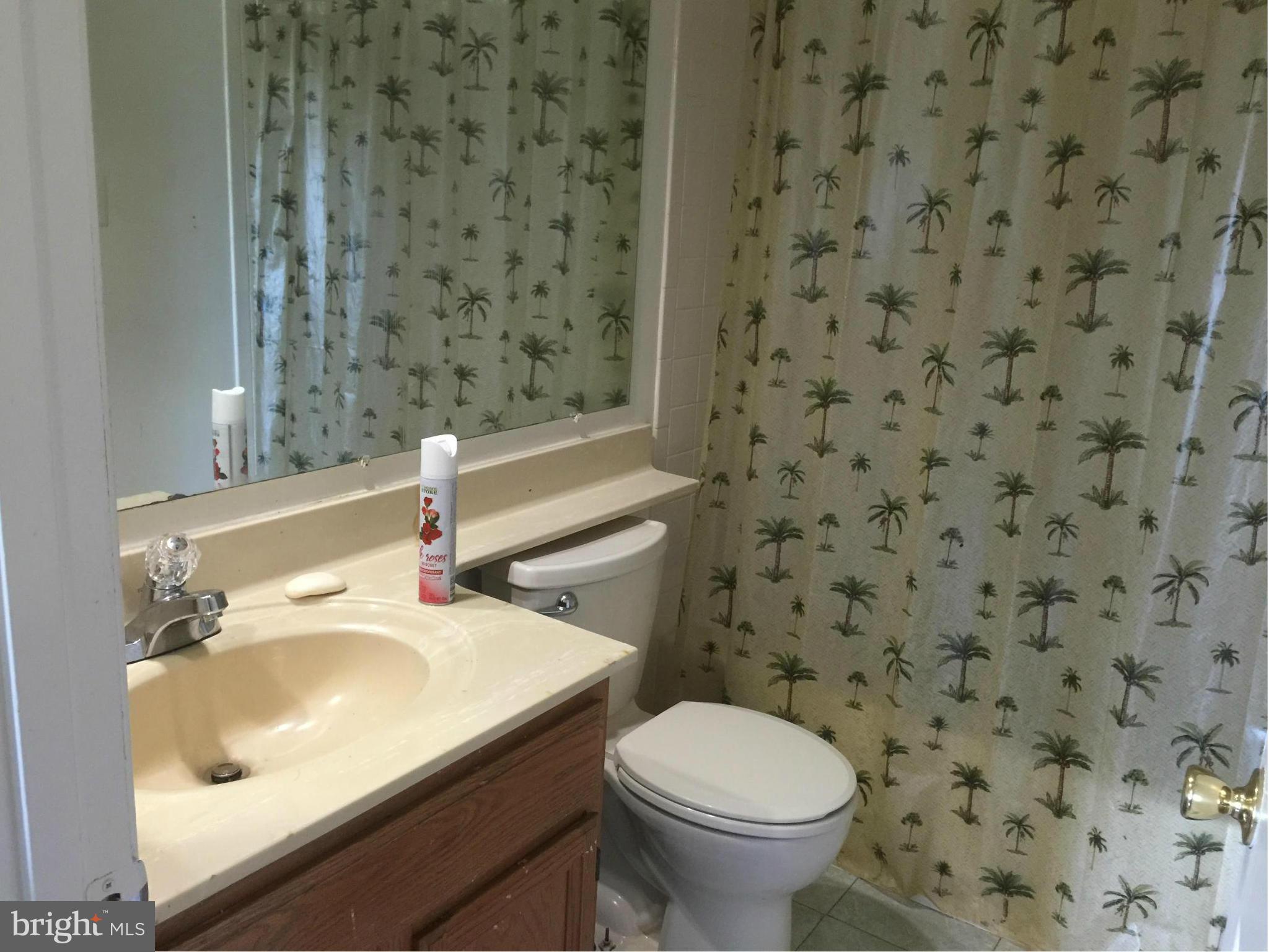 ROLLING BROOK - Residential Lease