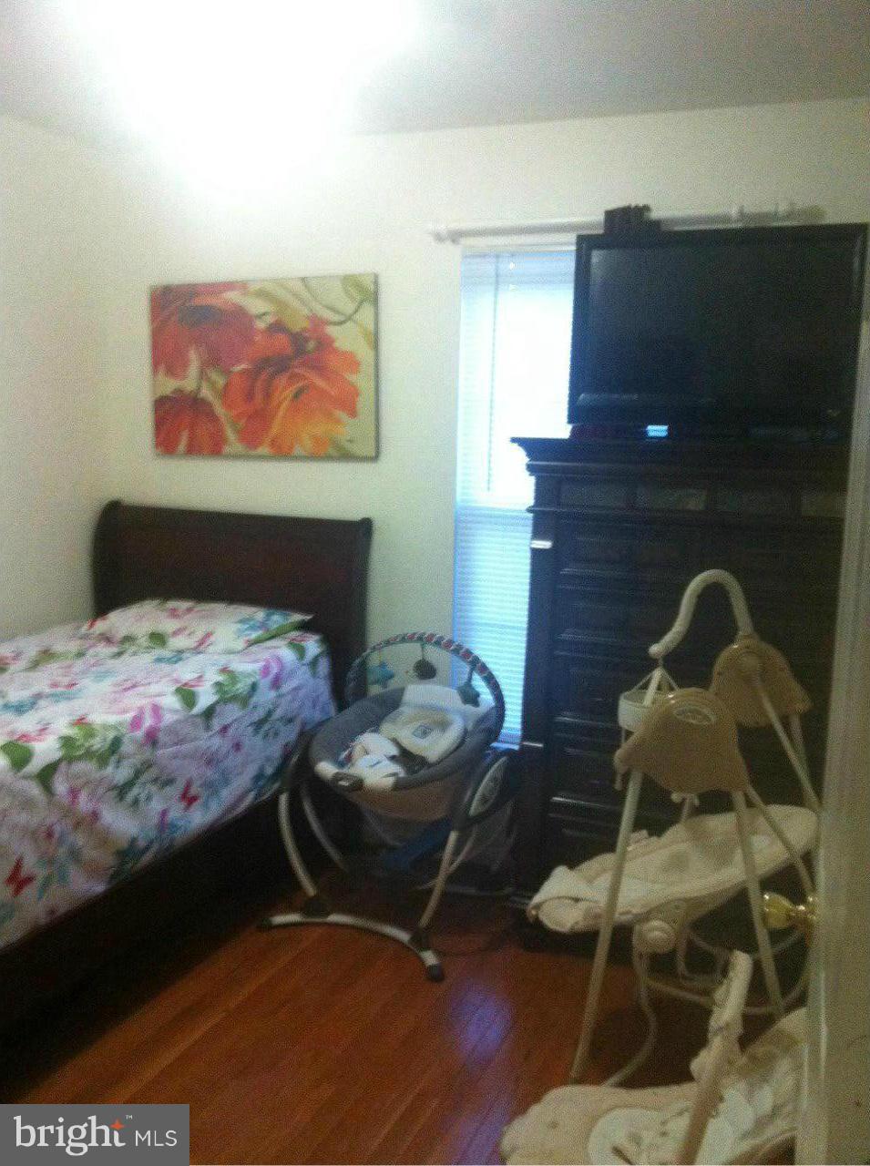 ROLLING BROOK - Residential Lease