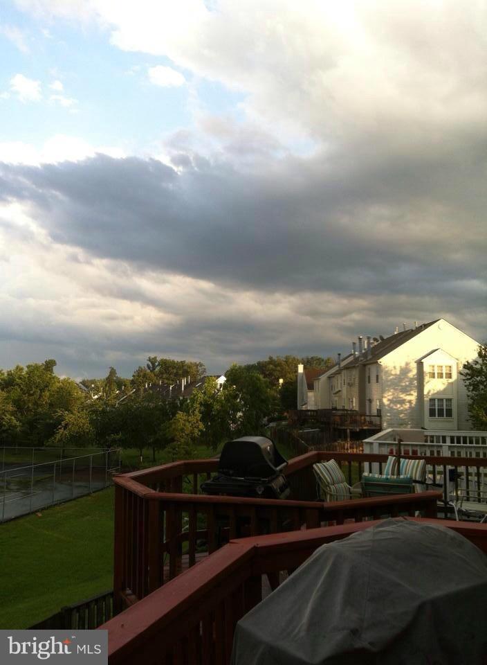 ROLLING BROOK - Residential Lease