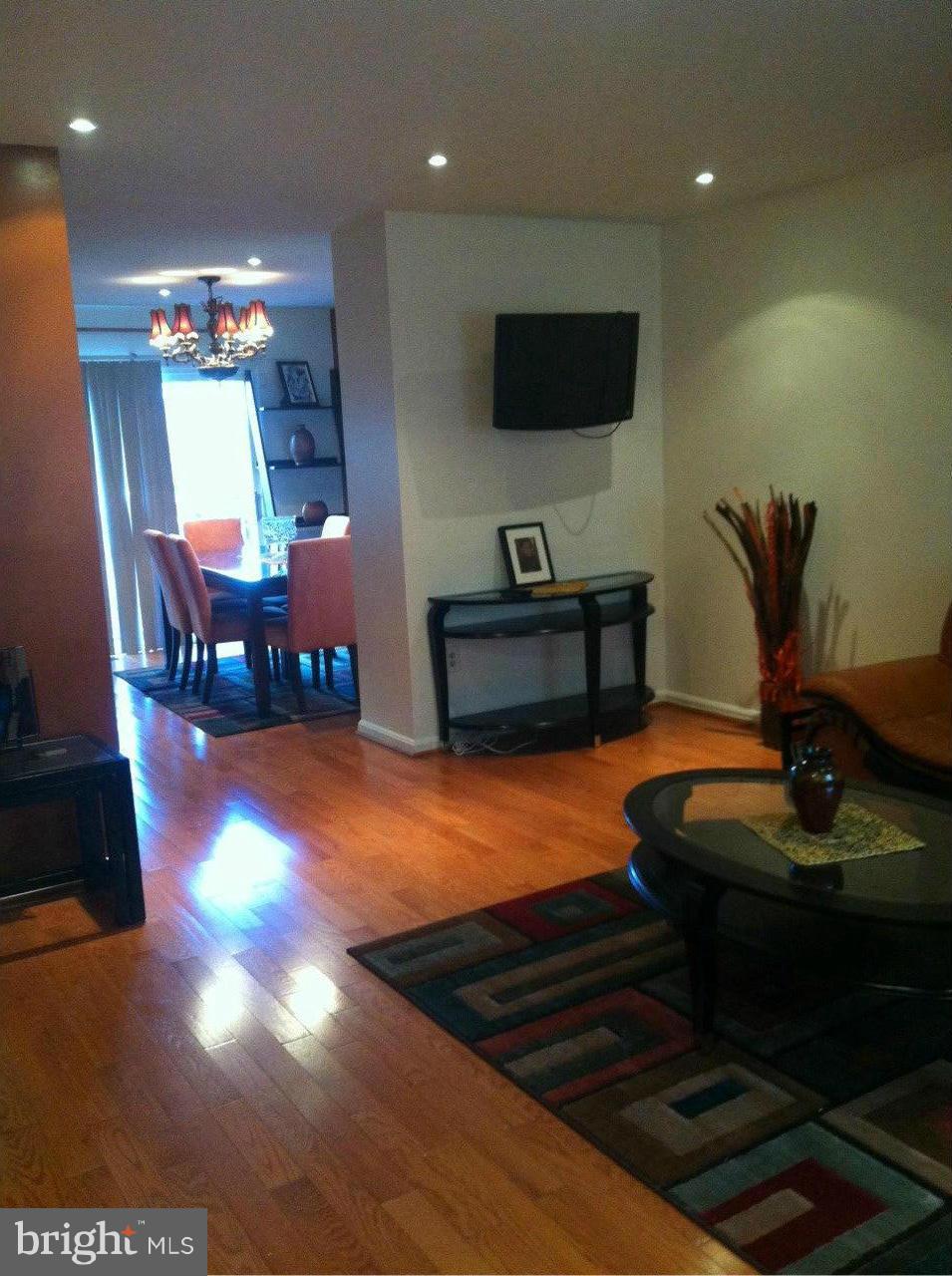 ROLLING BROOK - Residential Lease