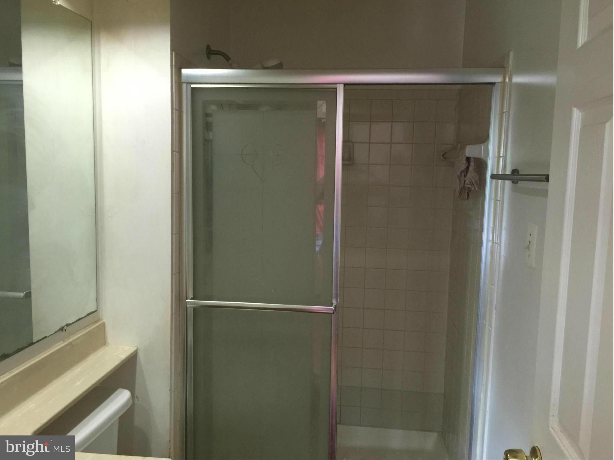 ROLLING BROOK - Residential Lease