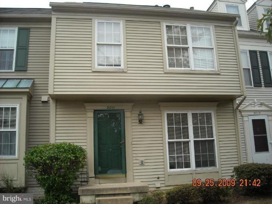 Newly renovated, hardwood floors, new appliances, three level, 3 BDRS, 3 1/2Baths, freshly painted, town house in a great location, close to I-95, VRE & 123, the house sits at the end of cul-de-sac, the tennis court, basketball, swimming pool, and play ground are close by the back door.