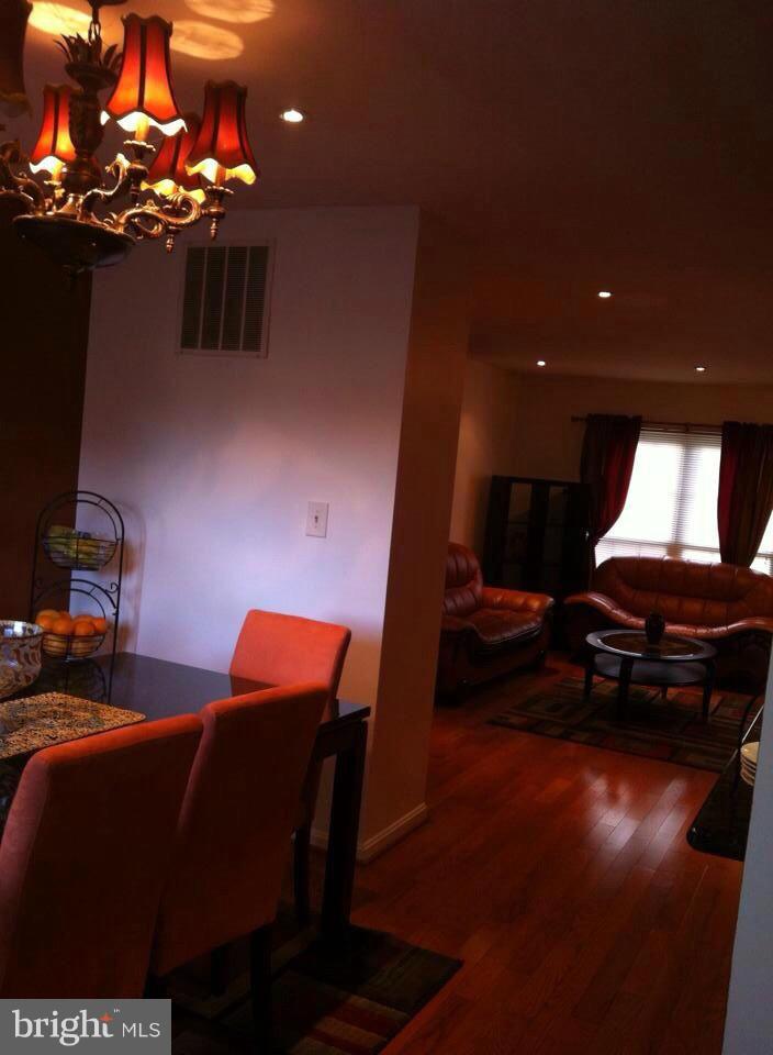 ROLLING BROOK - Residential Lease