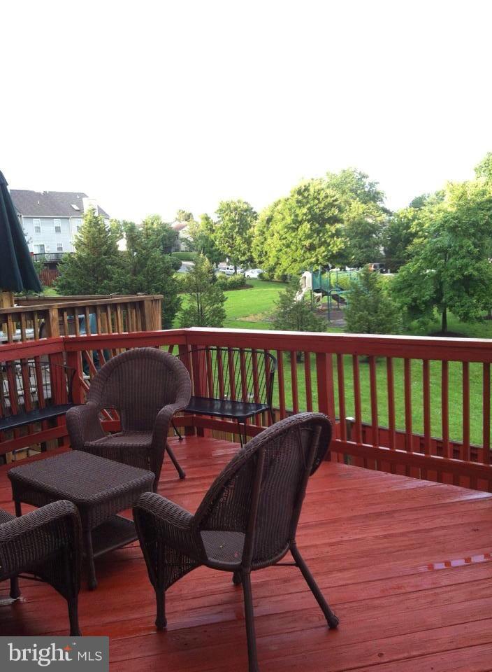 ROLLING BROOK - Residential Lease