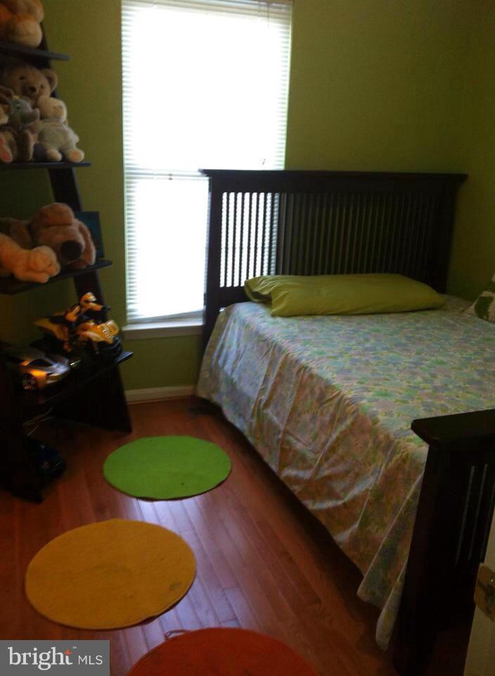 ROLLING BROOK - Residential Lease