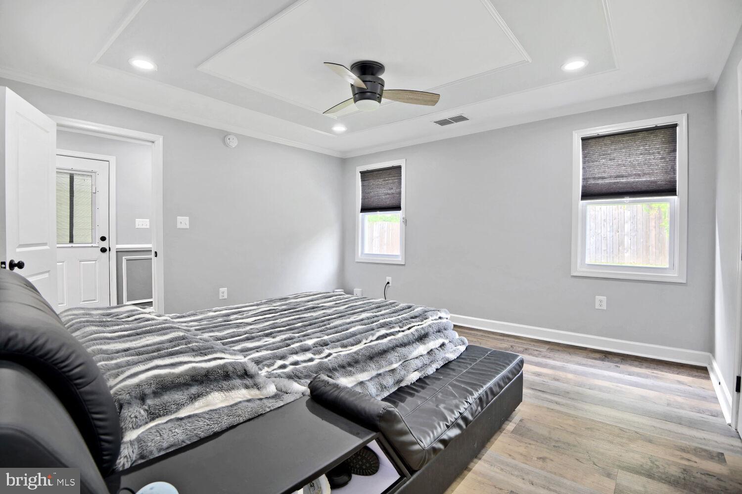 ELMWOOD - Residential