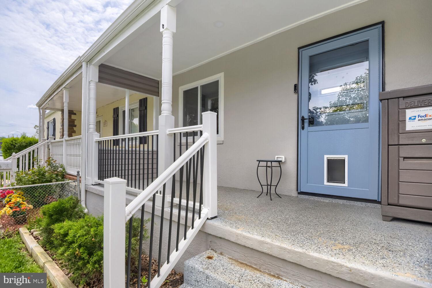 606 MEADOW ROAD