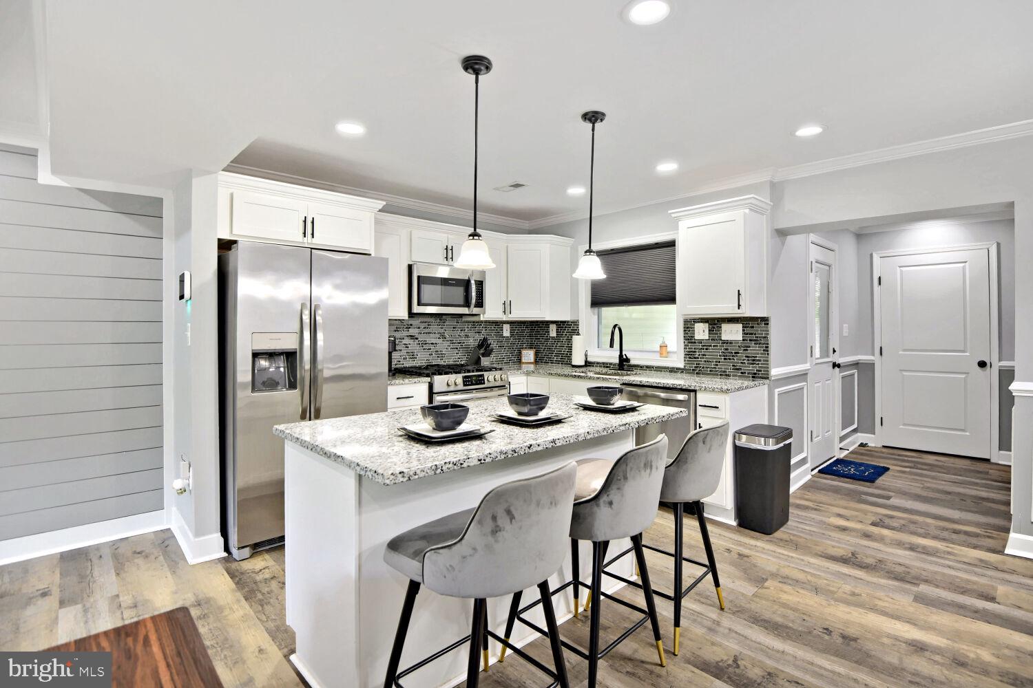 ELMWOOD - Residential