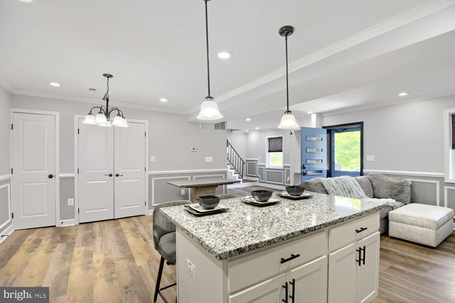 ELMWOOD - Residential