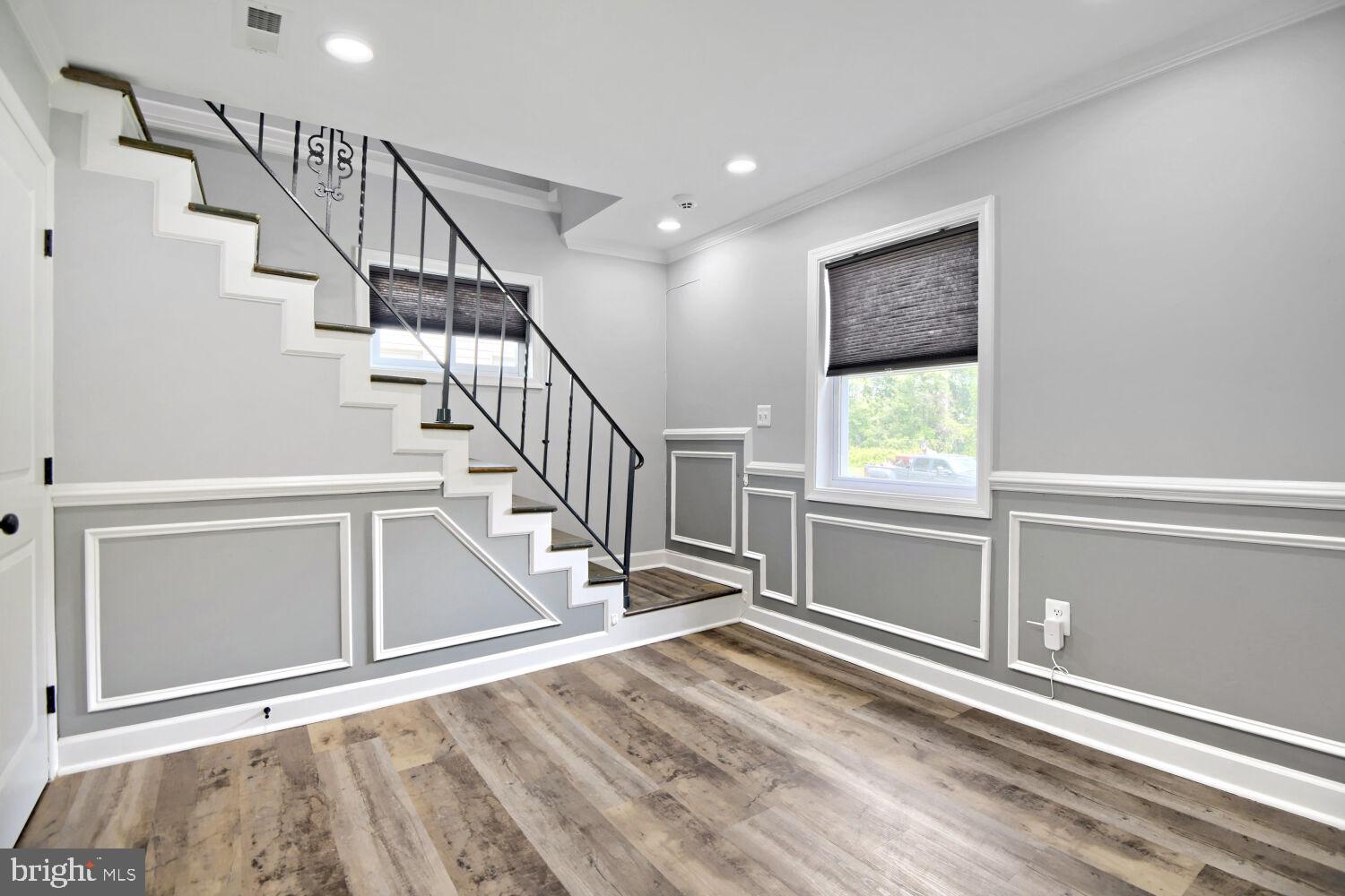 606 MEADOW ROAD