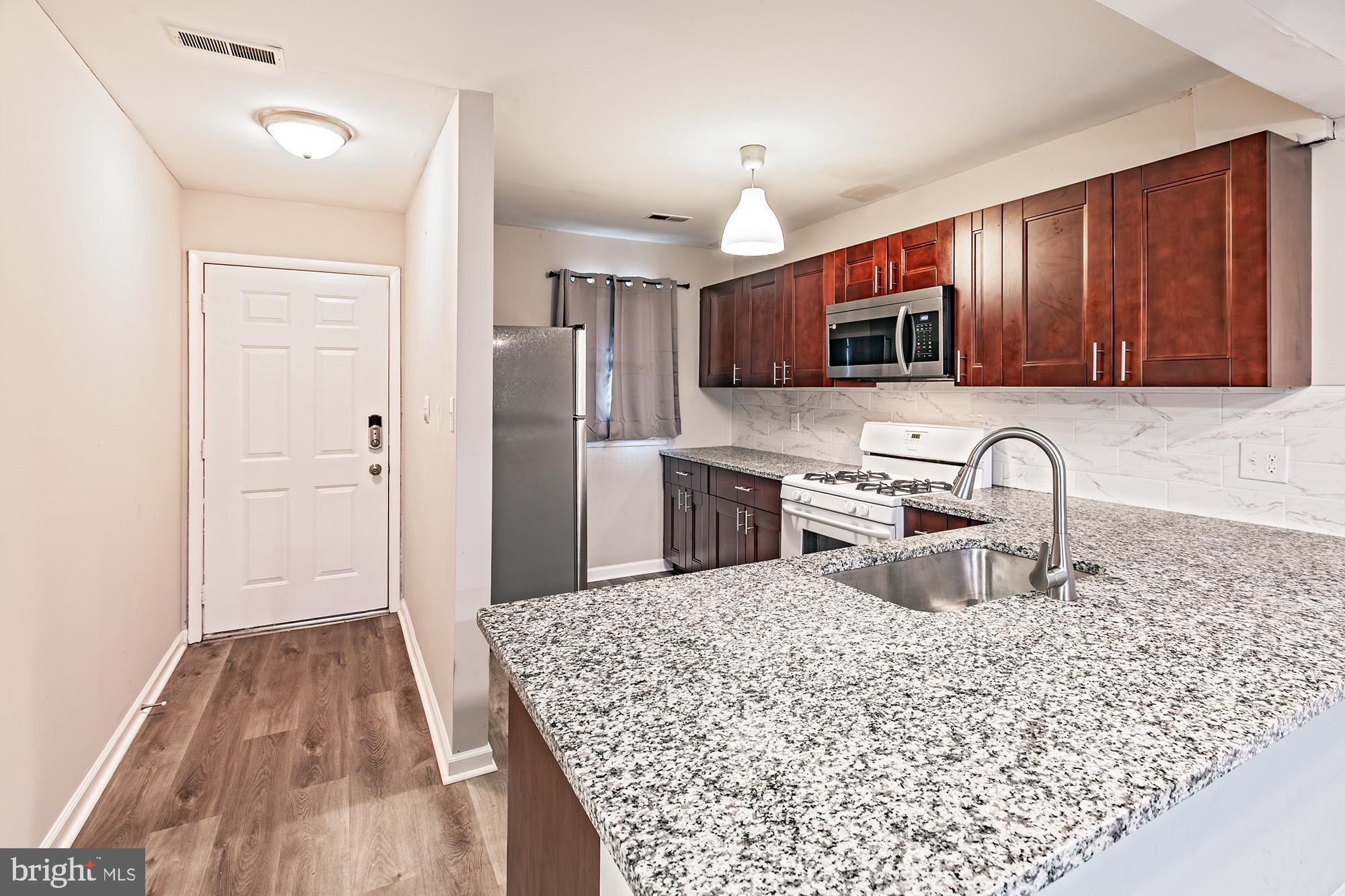 117 E BEAVER COURT