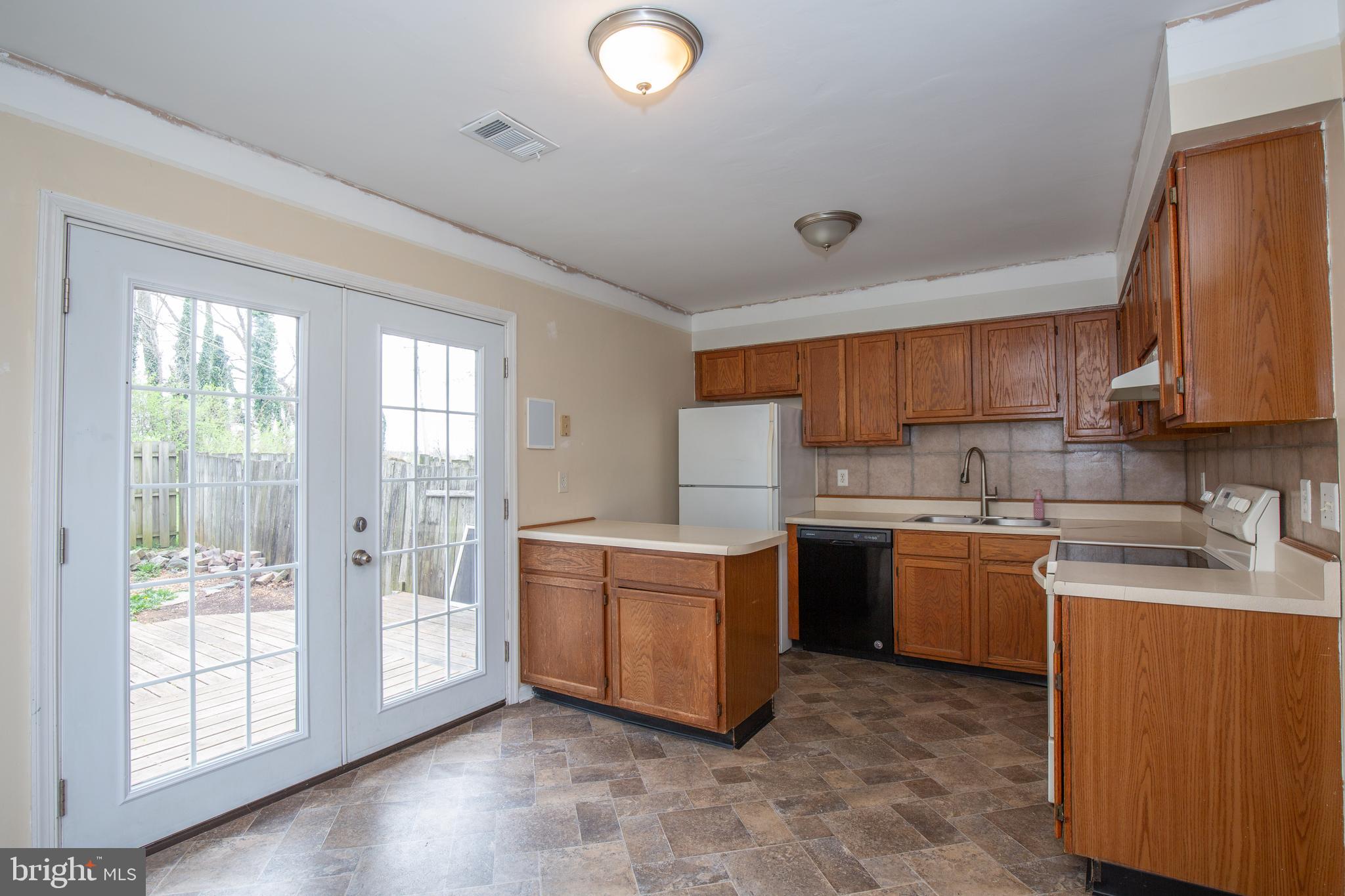 WILLOW BROOK - Residential Lease