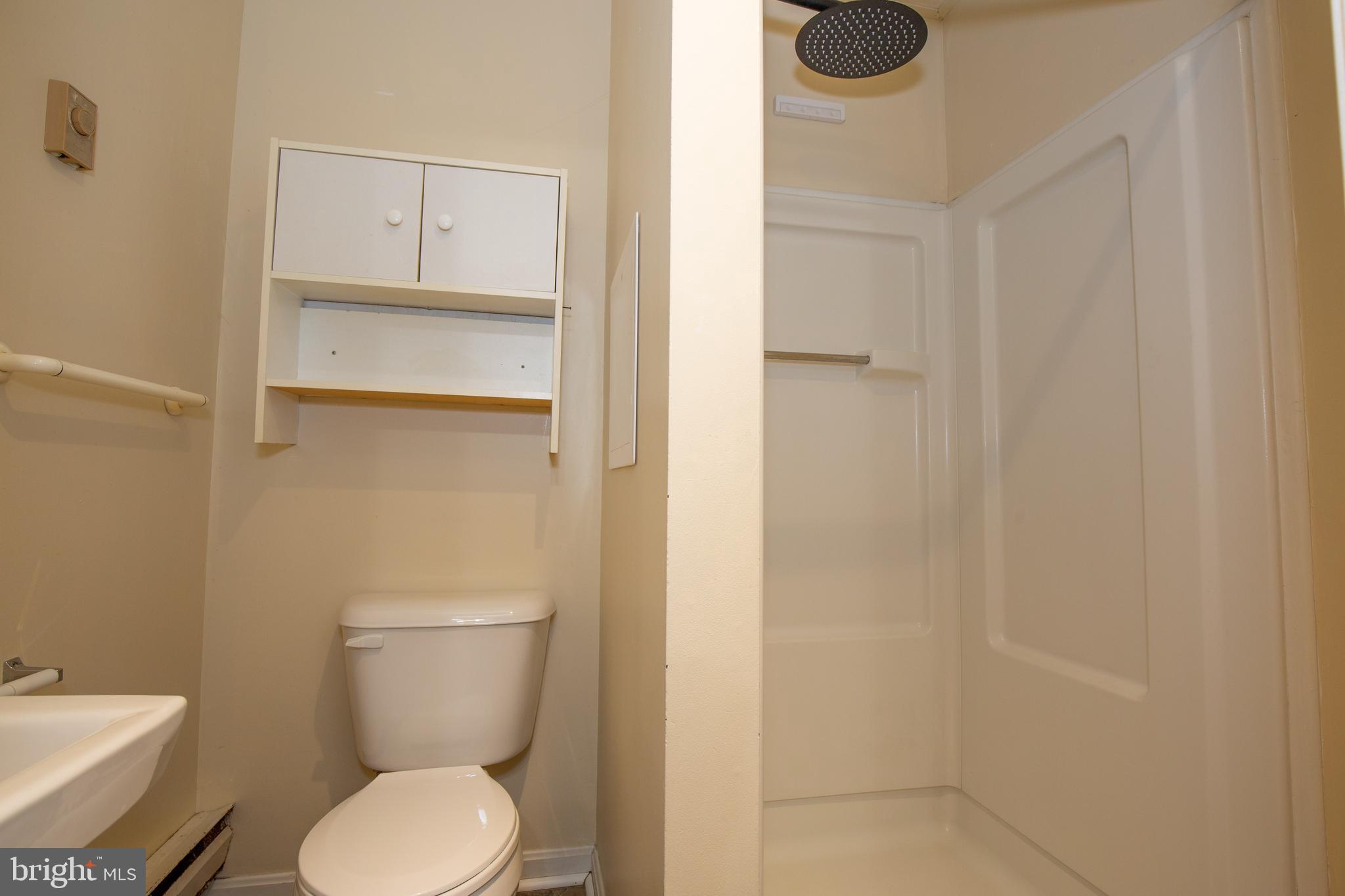 WILLOW BROOK - Residential Lease