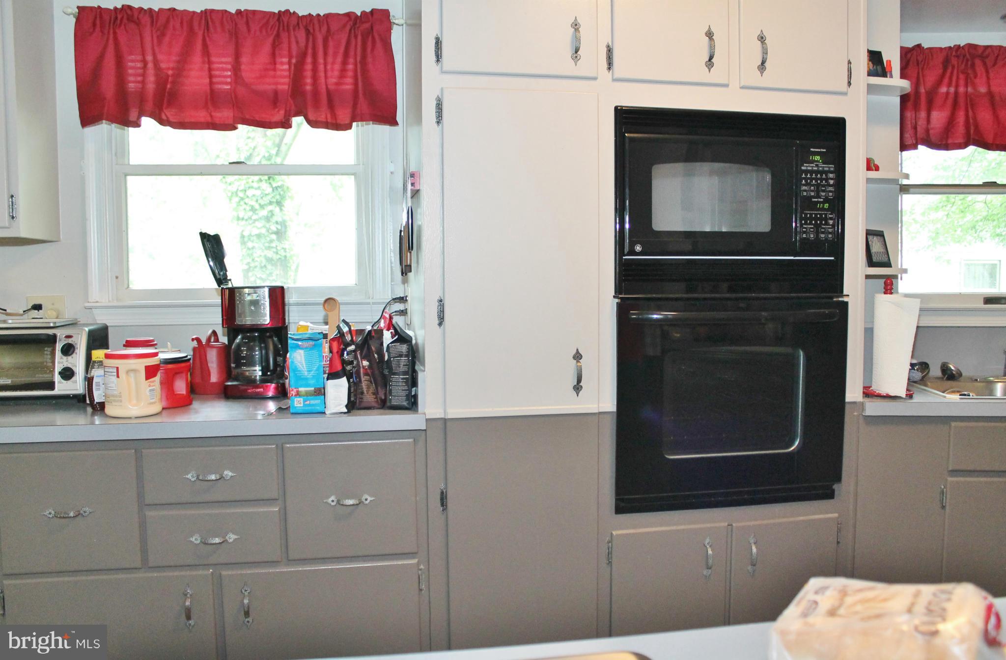 WOODLAND BEACH - Residential Lease